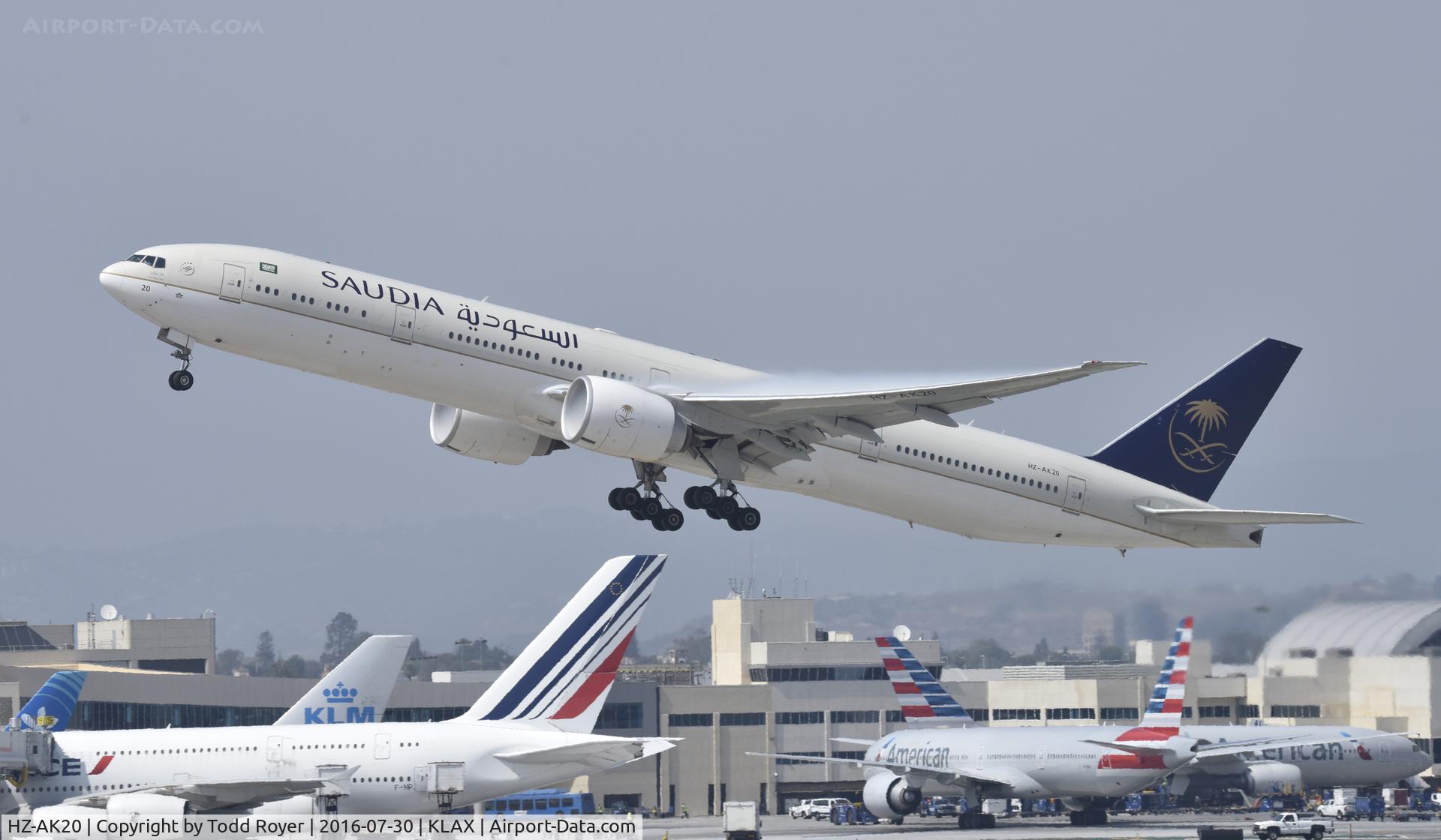 HZ-AK20, 2013 Boeing 777-368/ER C/N 41058, Departing LAX