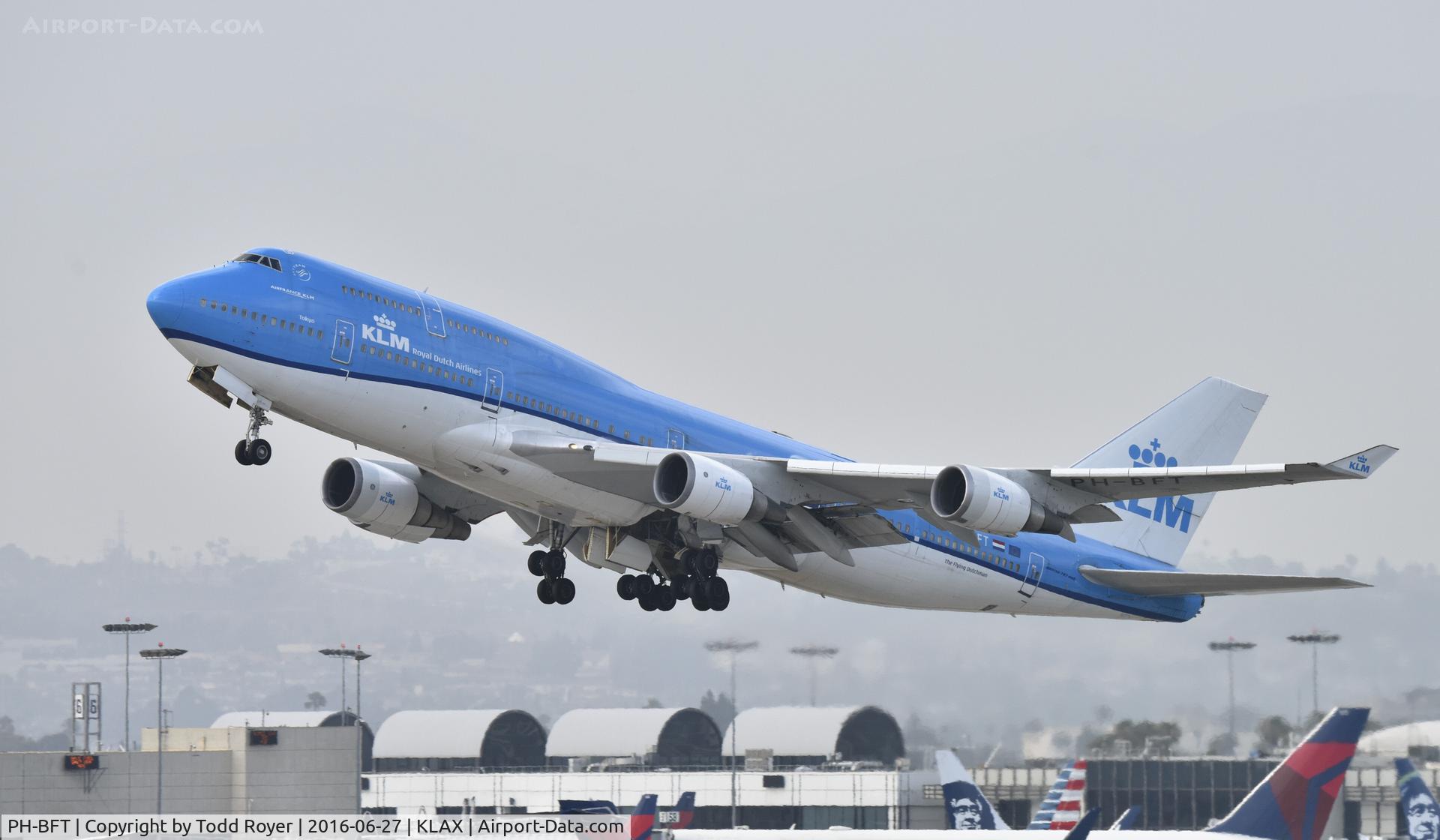 PH-BFT, 1997 Boeing 747-406BC C/N 28459, Departing LAX