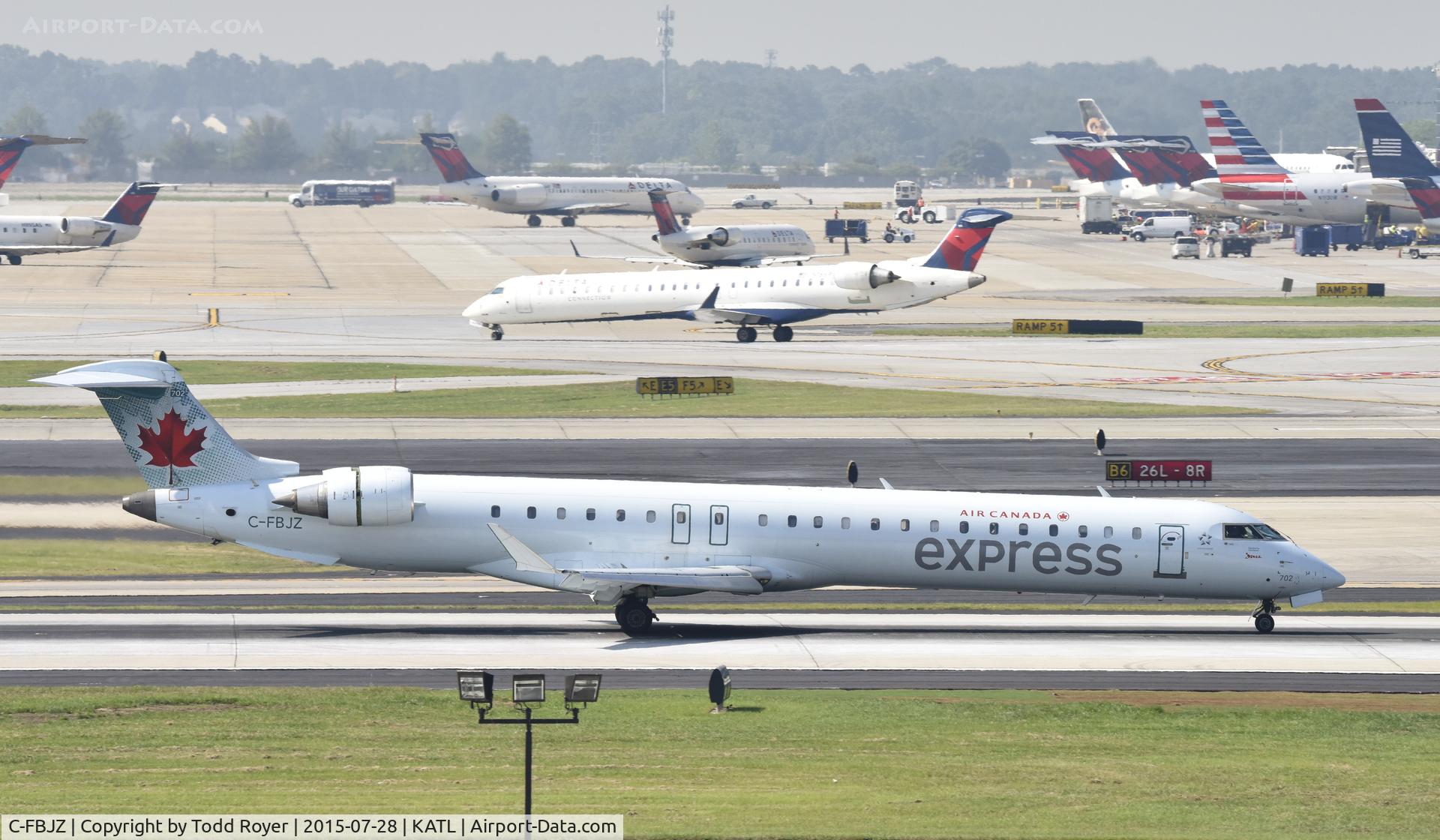 C-FBJZ, 2005 Canadair CRJ-705ER (CL-600-2D15) Regional Jet C/N 15037, Arriving at Atlanta