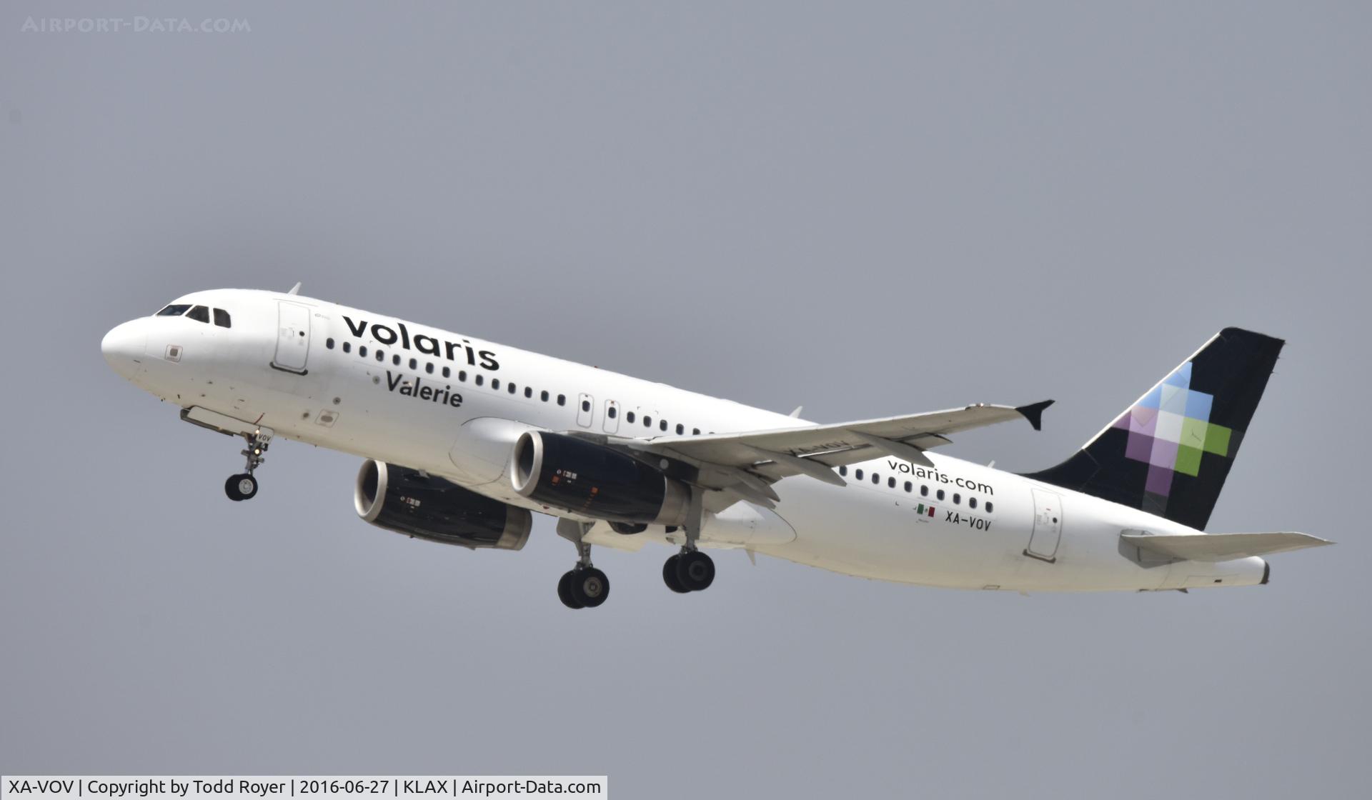 XA-VOV, 2088 Airbus A320-232 C/N 3524, Departing LAX