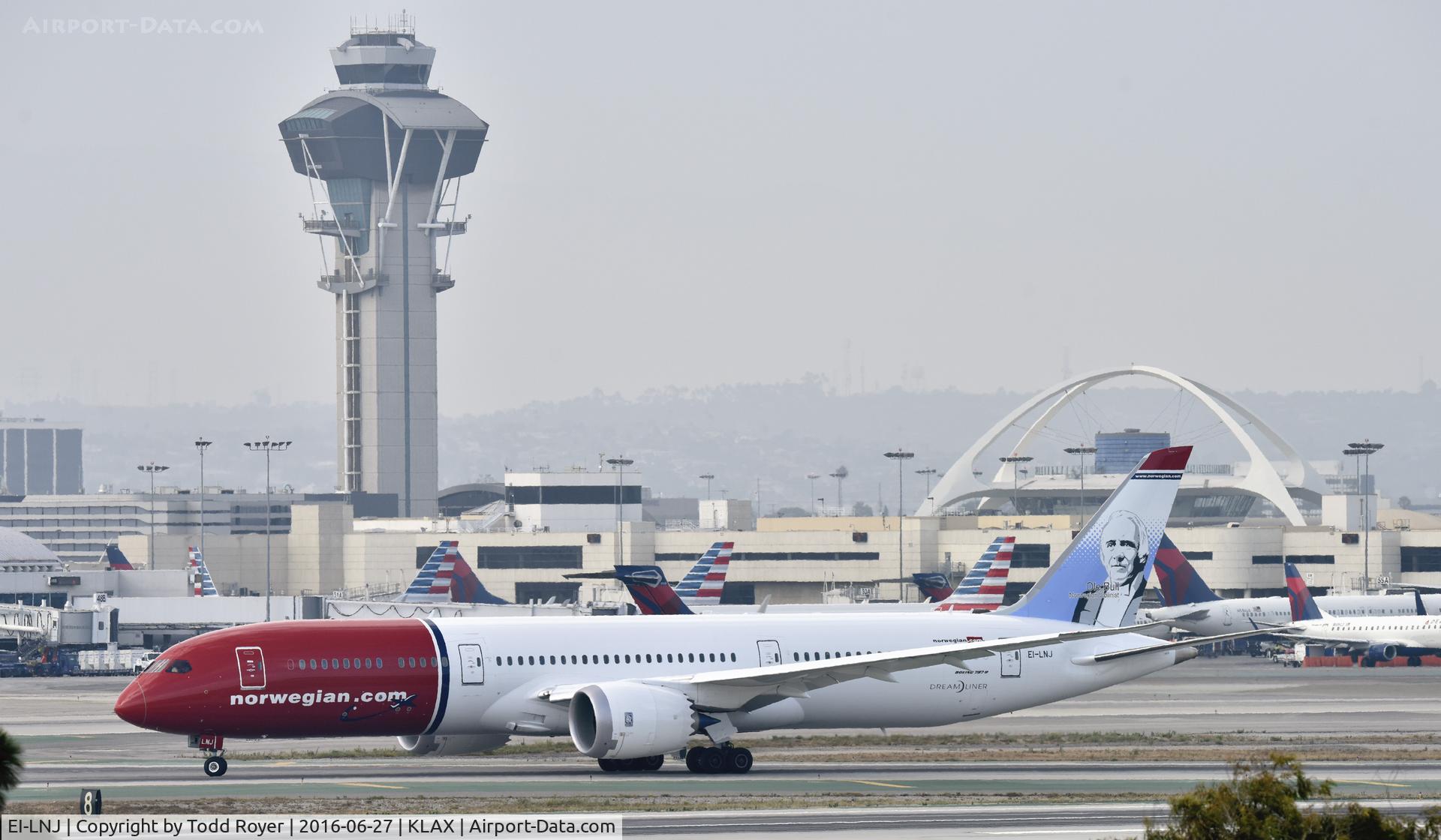 EI-LNJ, 2016 Boeing 787-9 Dreamliner C/N 37308, Arriving at LAX