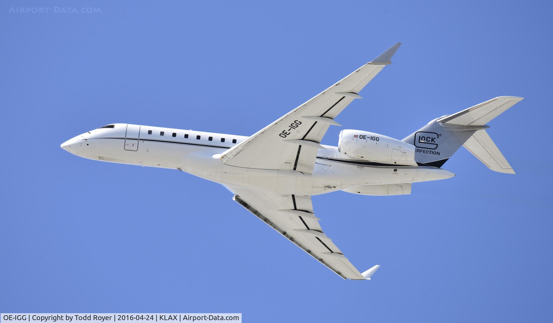 OE-IGG, 2007 Bombardier BD-700-1A10 Global Express XRS C/N 9251, Departing LAX