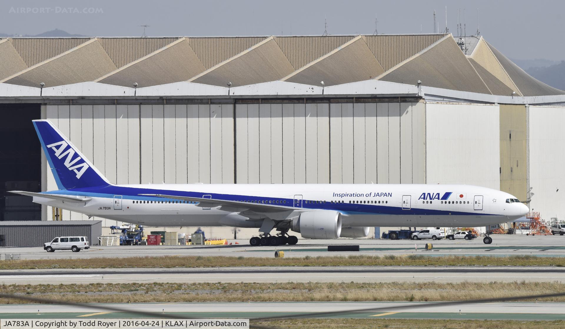 JA783A, 2008 Boeing 777-381/ER C/N 27940, Taxiing to gate at LAX