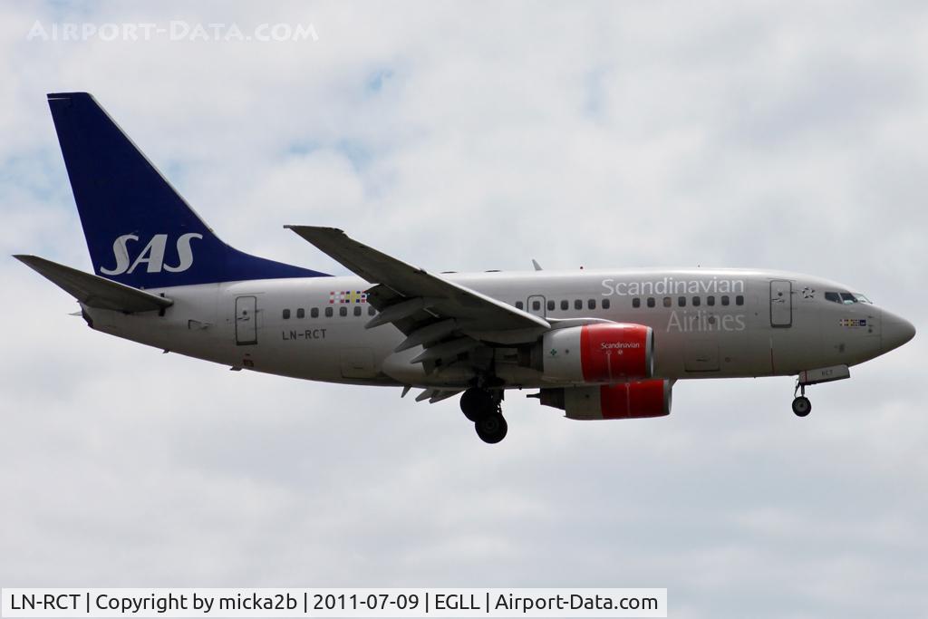 LN-RCT, 1999 Boeing 737-683 C/N 30189, Landing