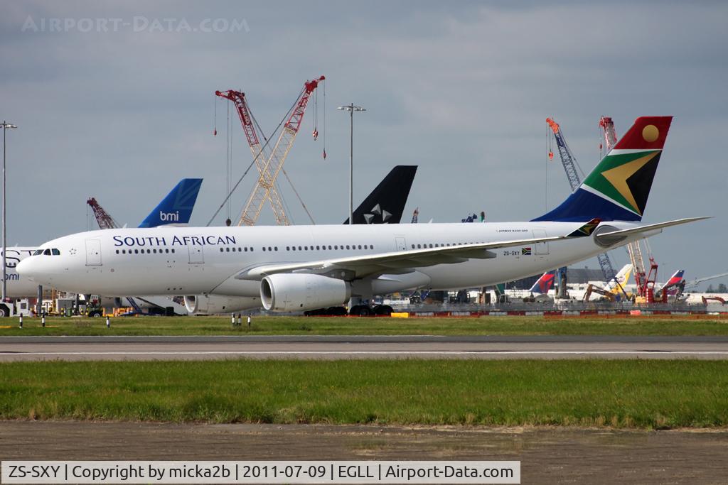 ZS-SXY, 2011 Airbus A330-243 C/N 1210, Taxiing