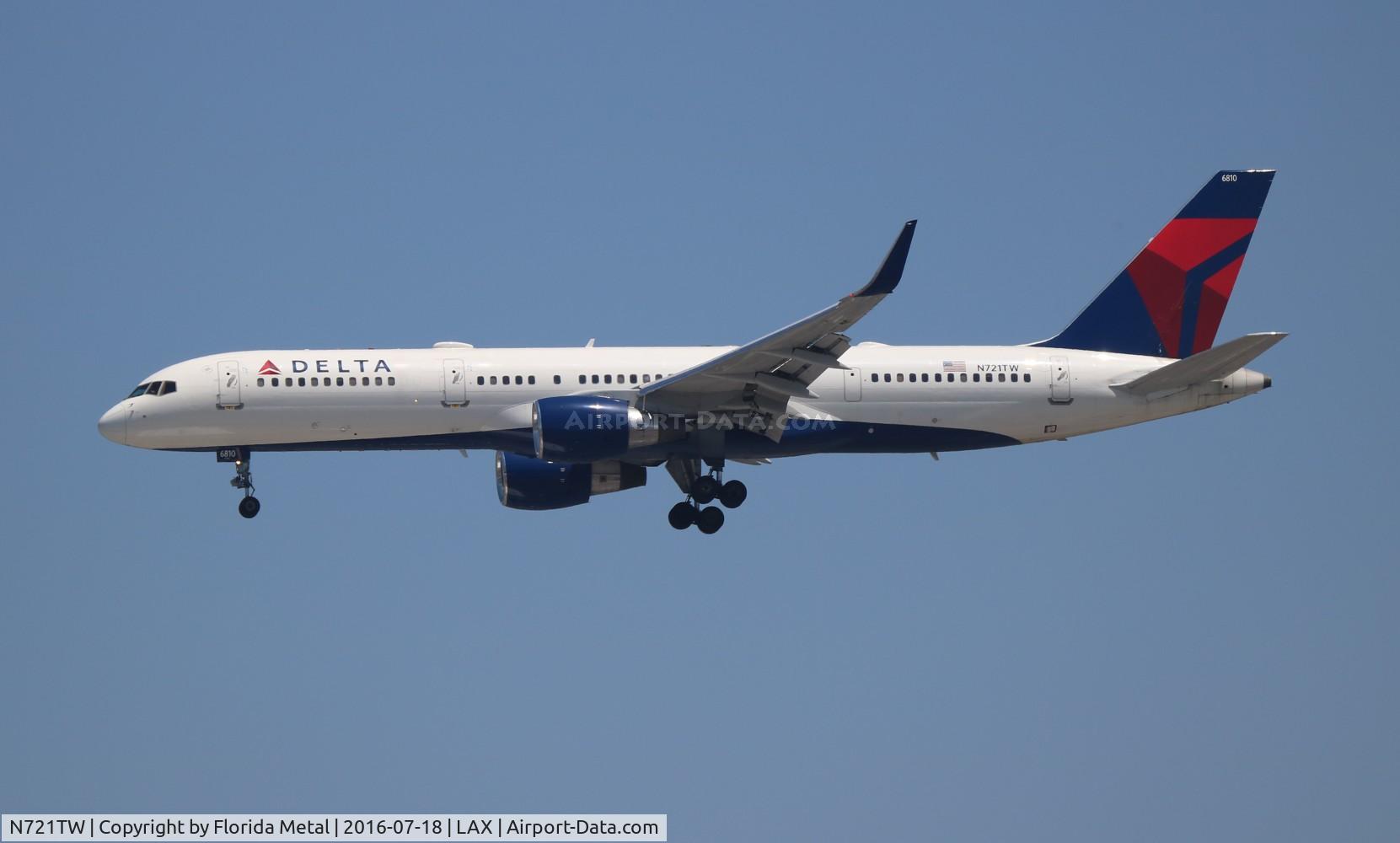 N721TW, 1999 Boeing 757-231 C/N 29954, Delta