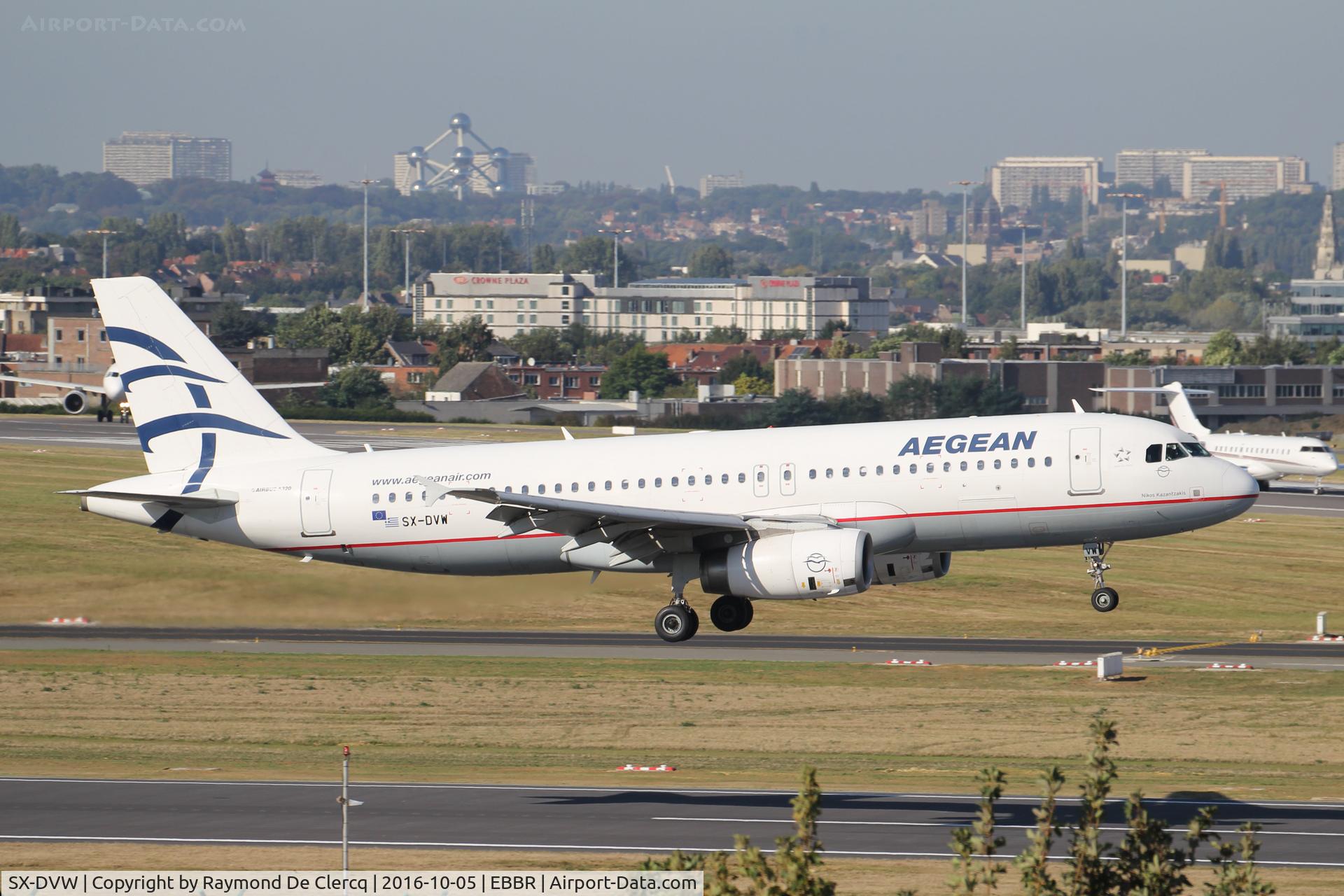 SX-DVW, 2009 Airbus A320-232 C/N 3785, Landing on rwy 01.