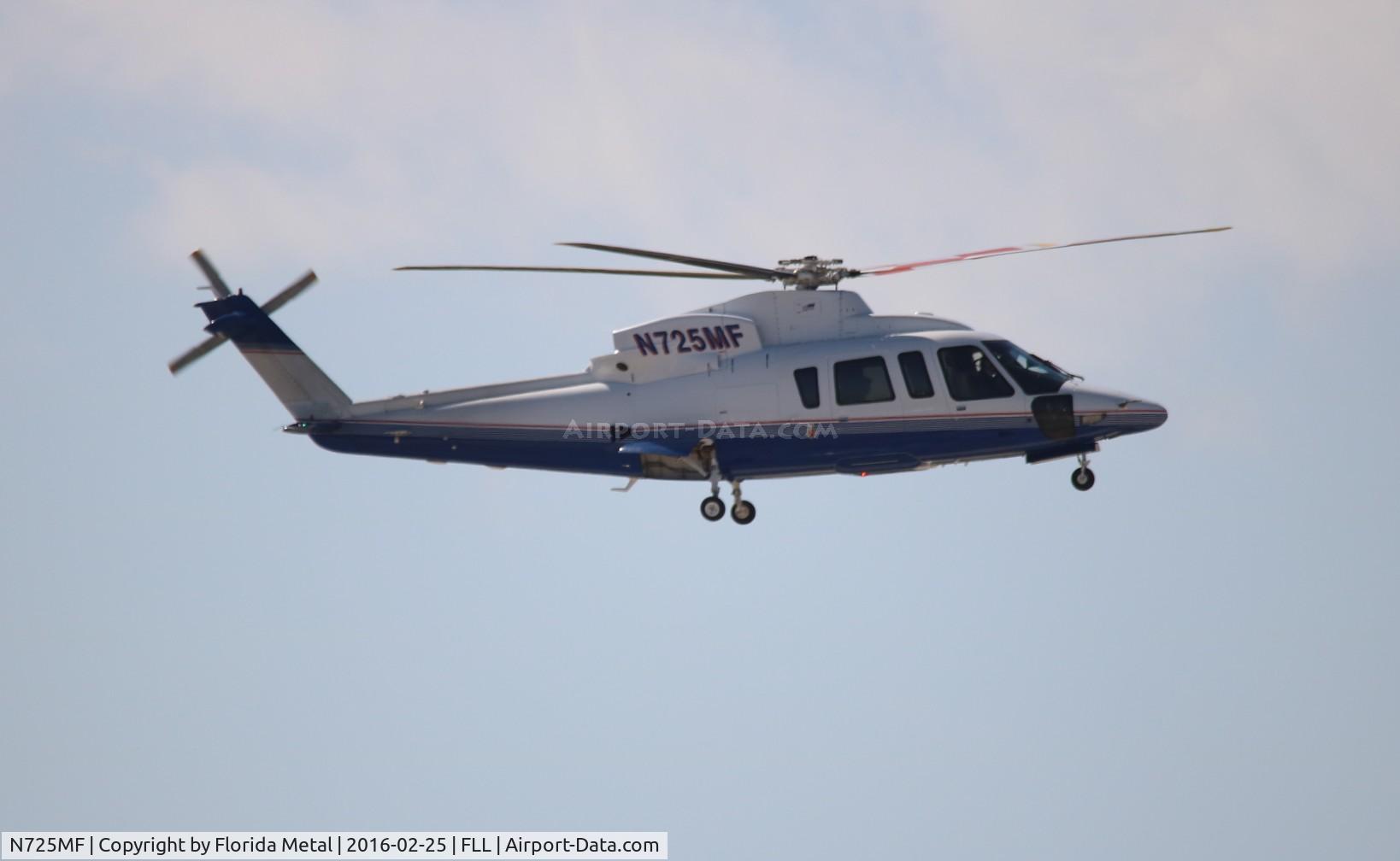 N725MF, 2002 Sikorsky S-76C C/N 760532, Sikorsky S-76C