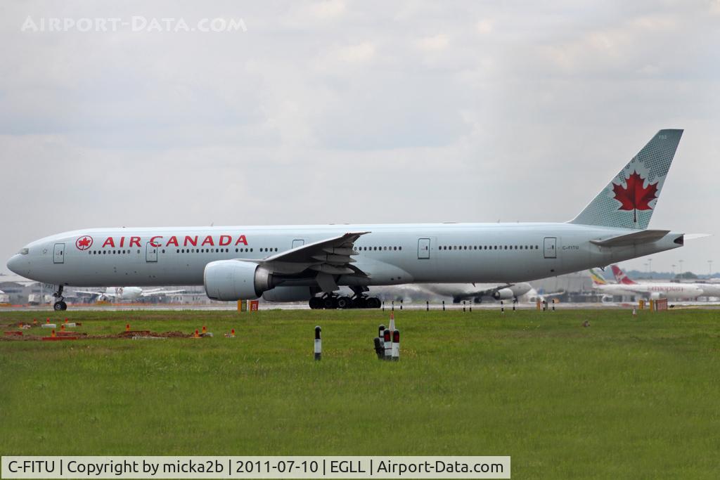 C-FITU, 2007 Boeing 777-333/ER C/N 35254, Taxiing