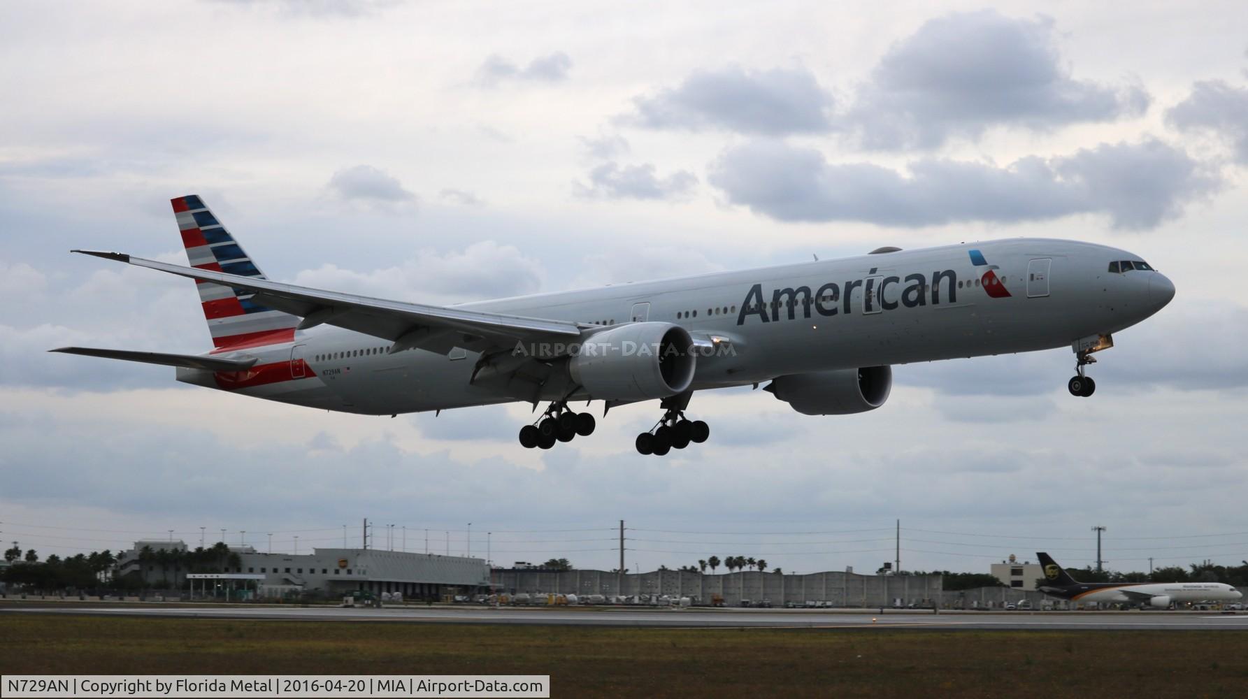 N729AN, 2014 Boeing 777-323/ER C/N 33127, American