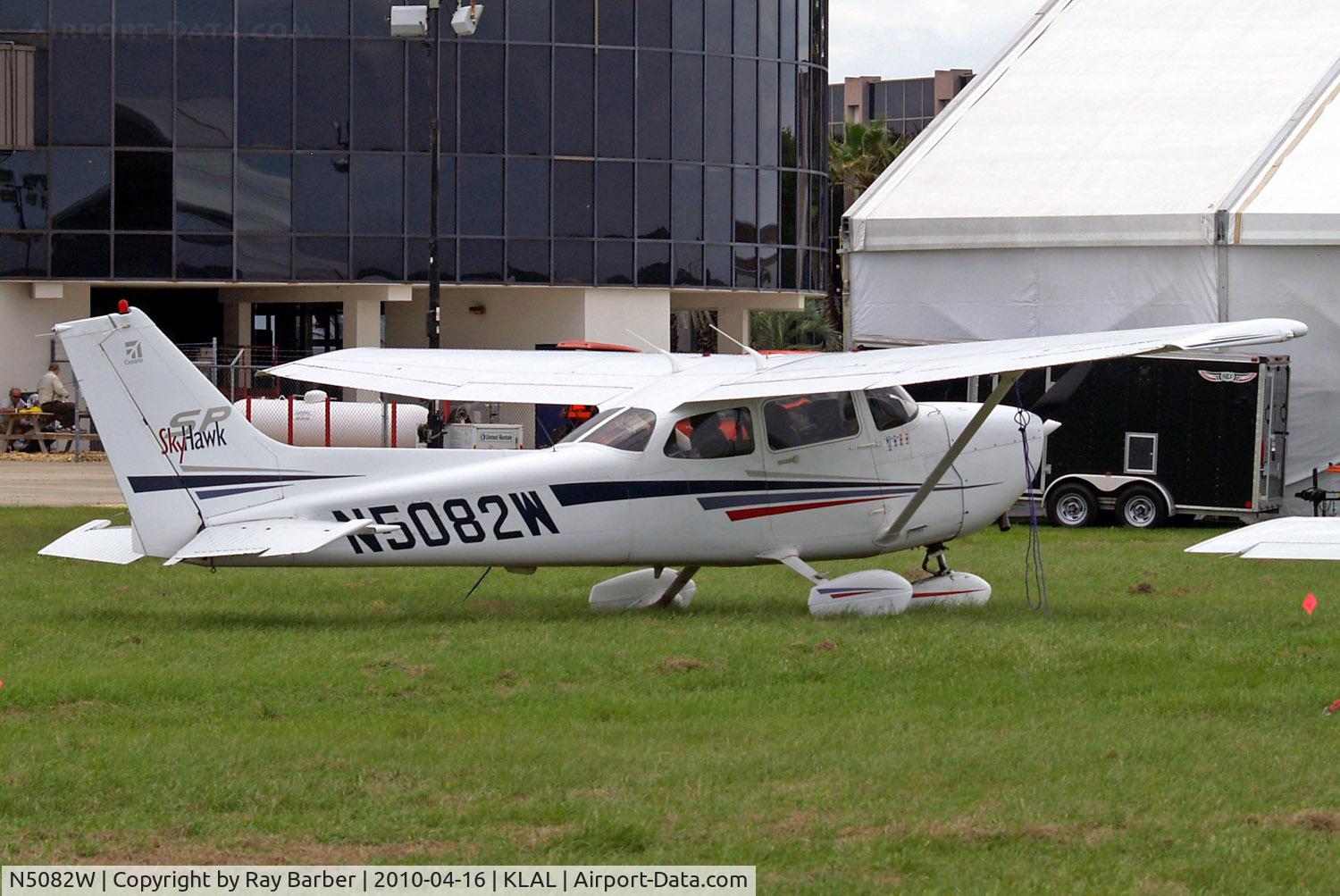 N5082W, 2001 Cessna 172S C/N 172S8970, Cessna 172S Skyhawk SP [172S-8970] Lakeland-Linder~N 16/04/2010