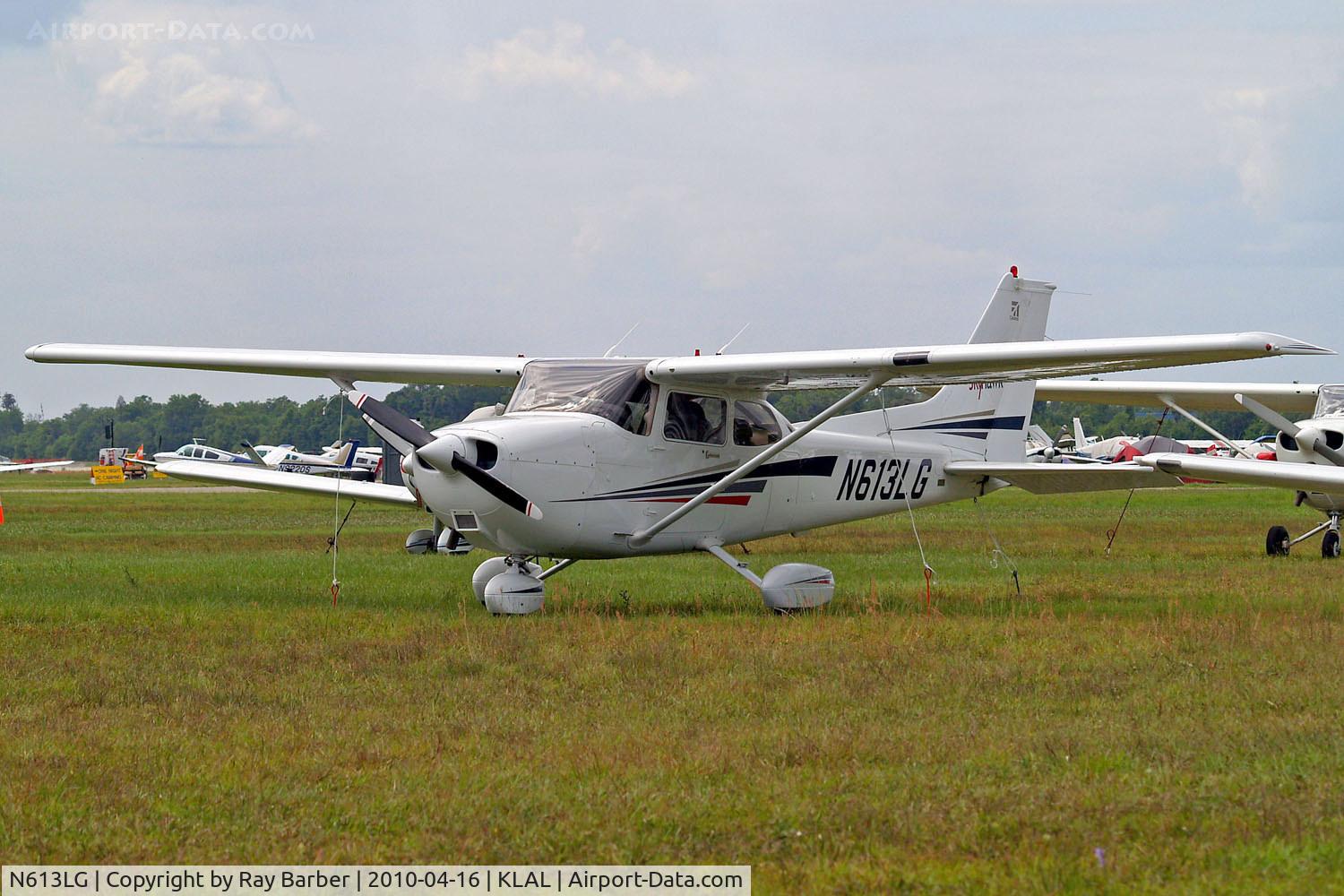 N613LG, 2002 Cessna 172S C/N 172S9252, Cessna 172S Skyhawk SP [172S-9252] Lakeland-Linder~N 16/04/2010