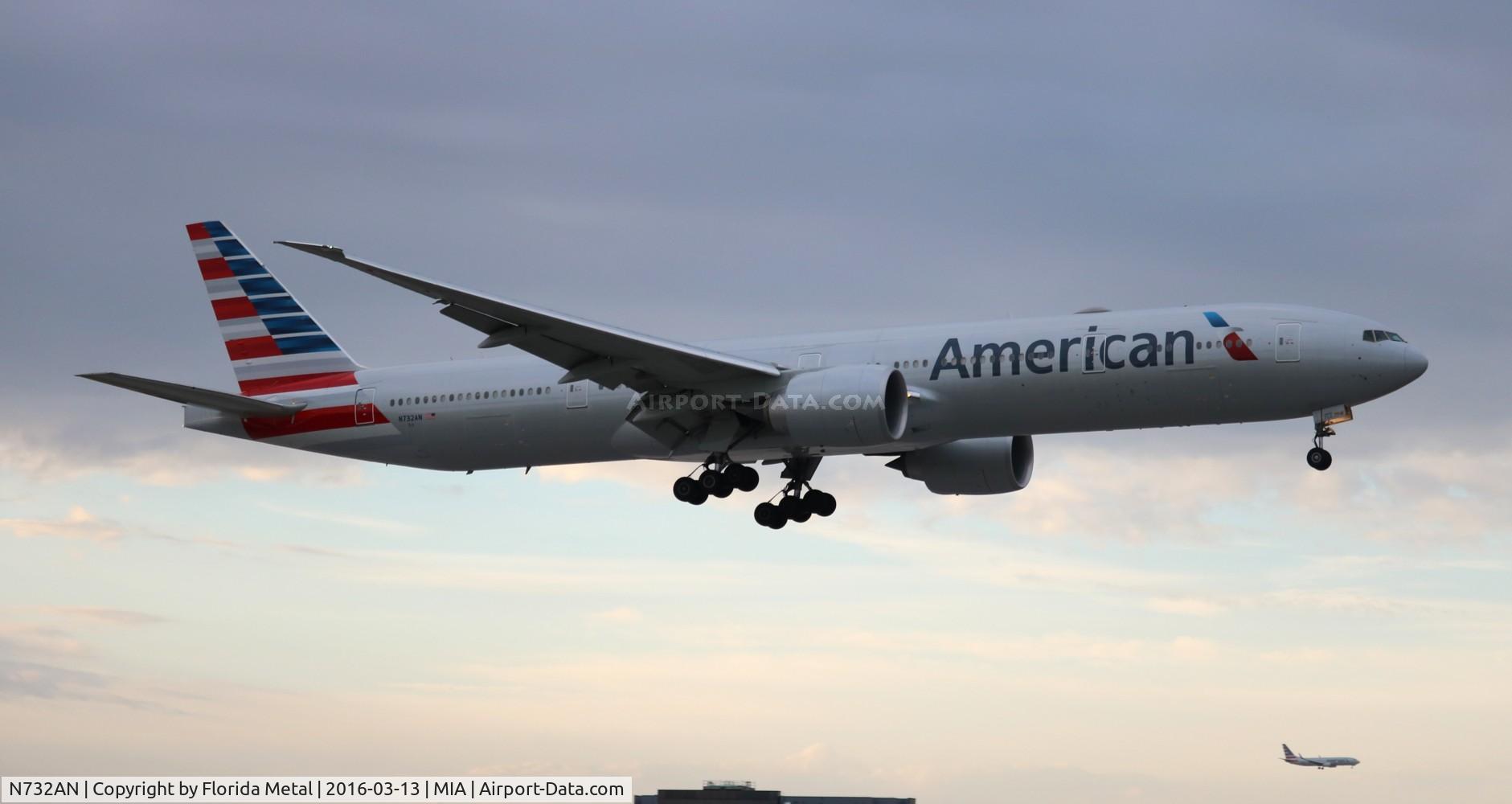 N732AN, 2014 Boeing 777-323/ER C/N 31549, American