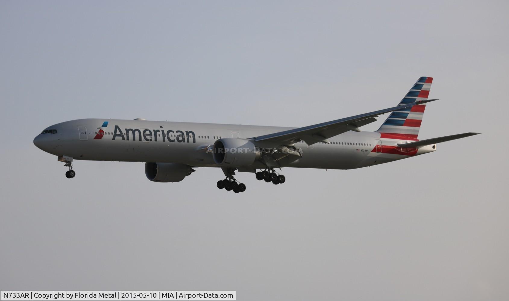 N733AR, 2015 Boeing 777-323/ER C/N 33524, American