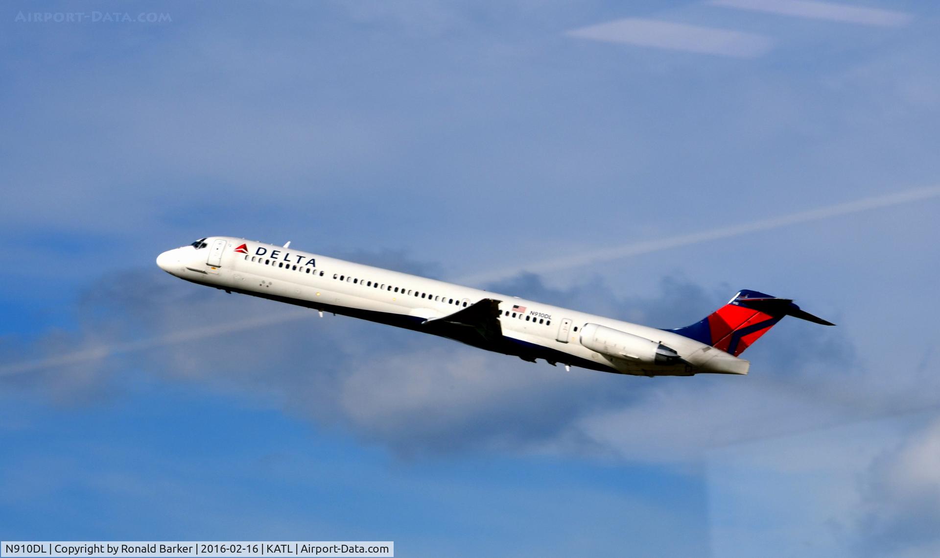 N910DL, 1987 McDonnell Douglas MD-88 C/N 49541, Takeoff ATL