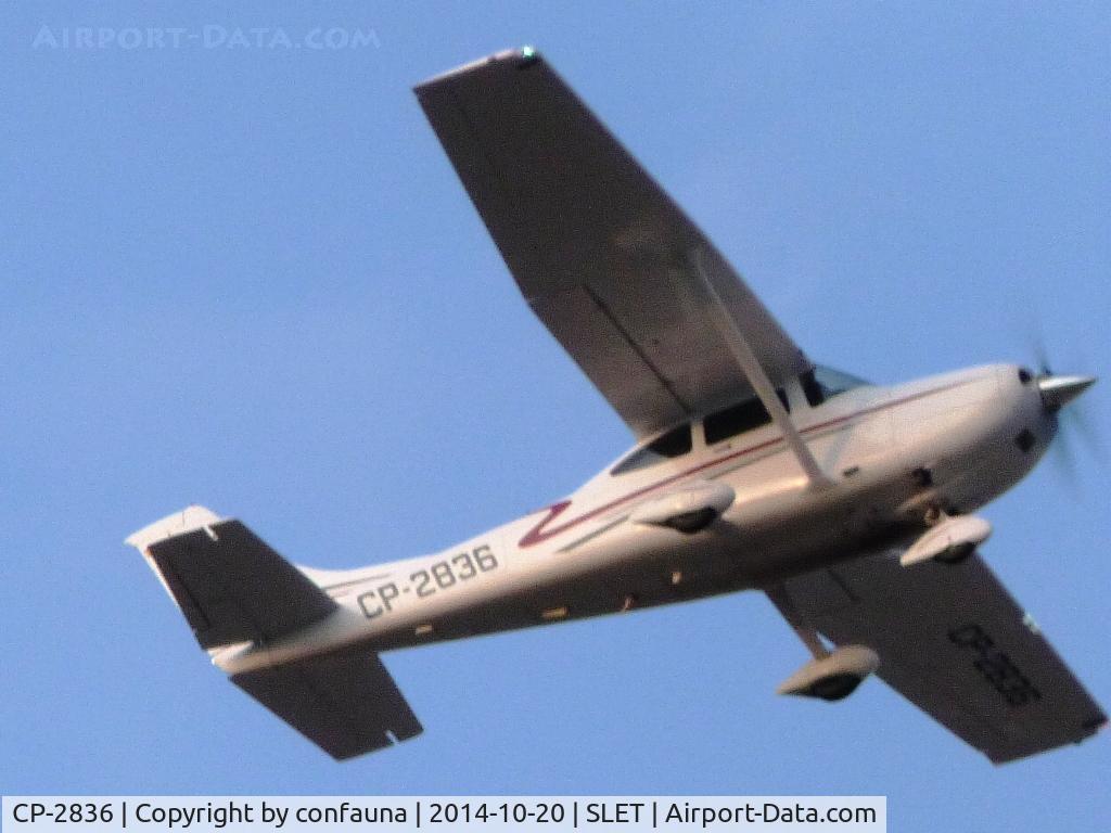 CP-2836, 2001 Cessna 182T Skylane C/N 18281014, Taking off in El Trompillo