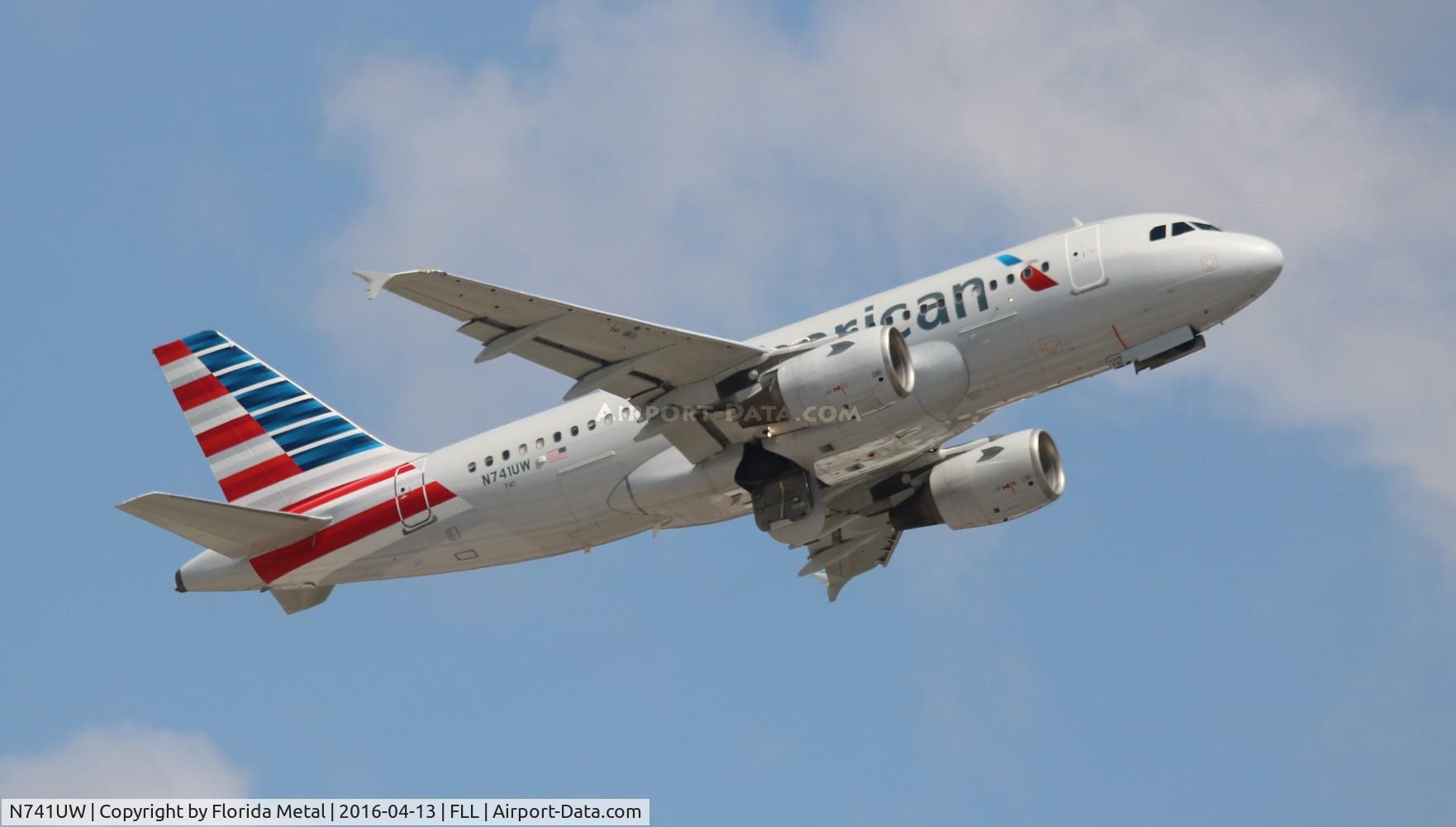 N741UW, 2000 Airbus A319-112 C/N 1269, American