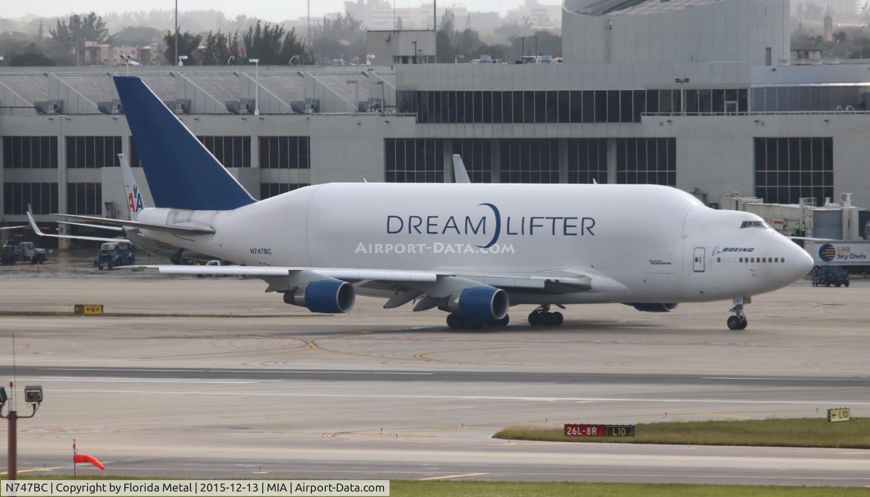 N747BC, 1992 Boeing 747-4J6 C/N 25879, Dreamlifter