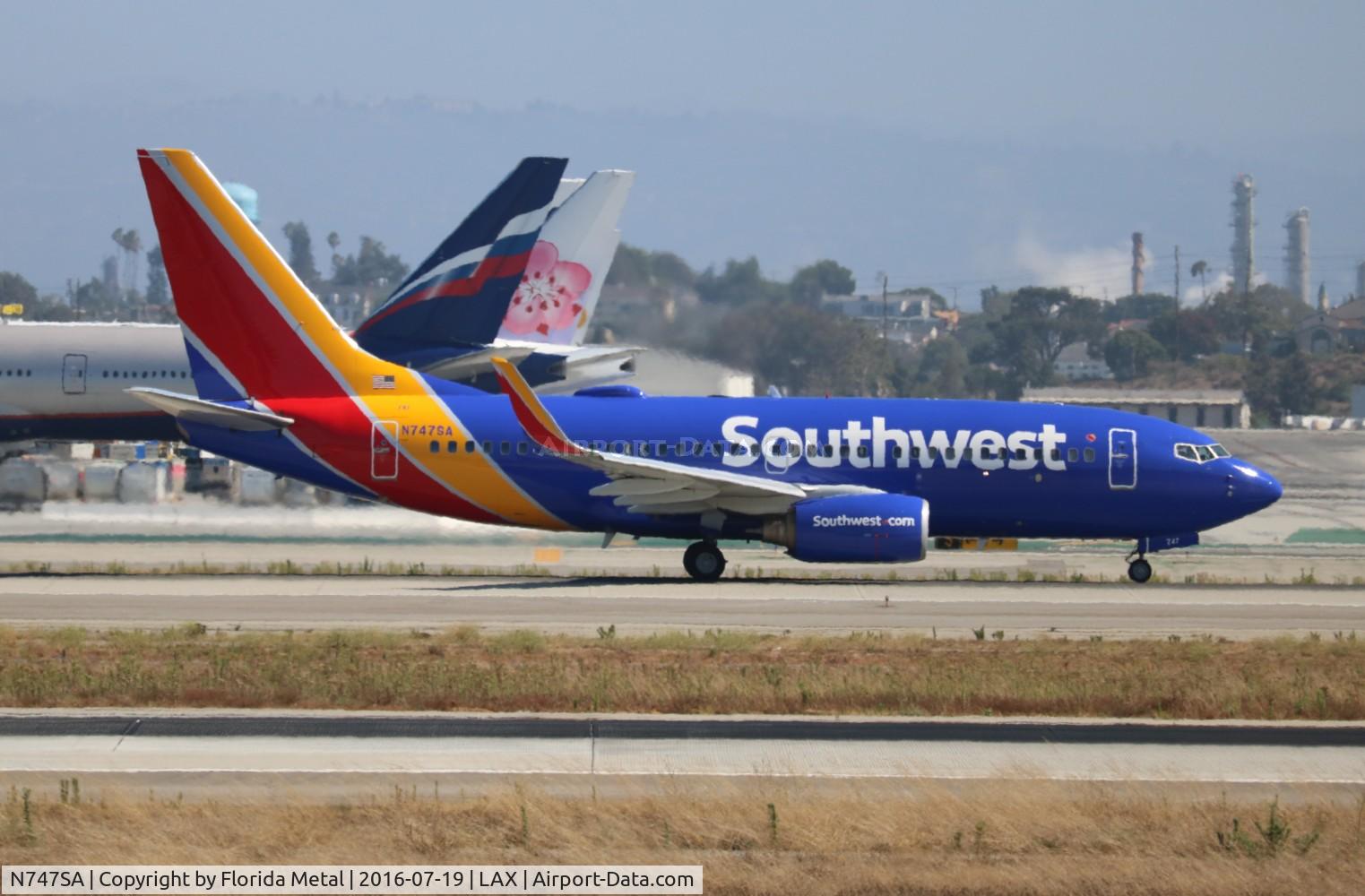 N747SA, 1999 Boeing 737-7H4 C/N 29799, Southwest