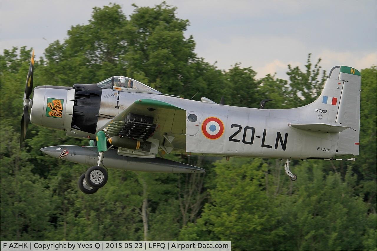 F-AZHK, Douglas AD-4N Skyraider C/N 7802, Douglas AD-4N Skyraider, Take off rwy 28, La Ferté-Alais airfield (LFFQ) Airshow 2015