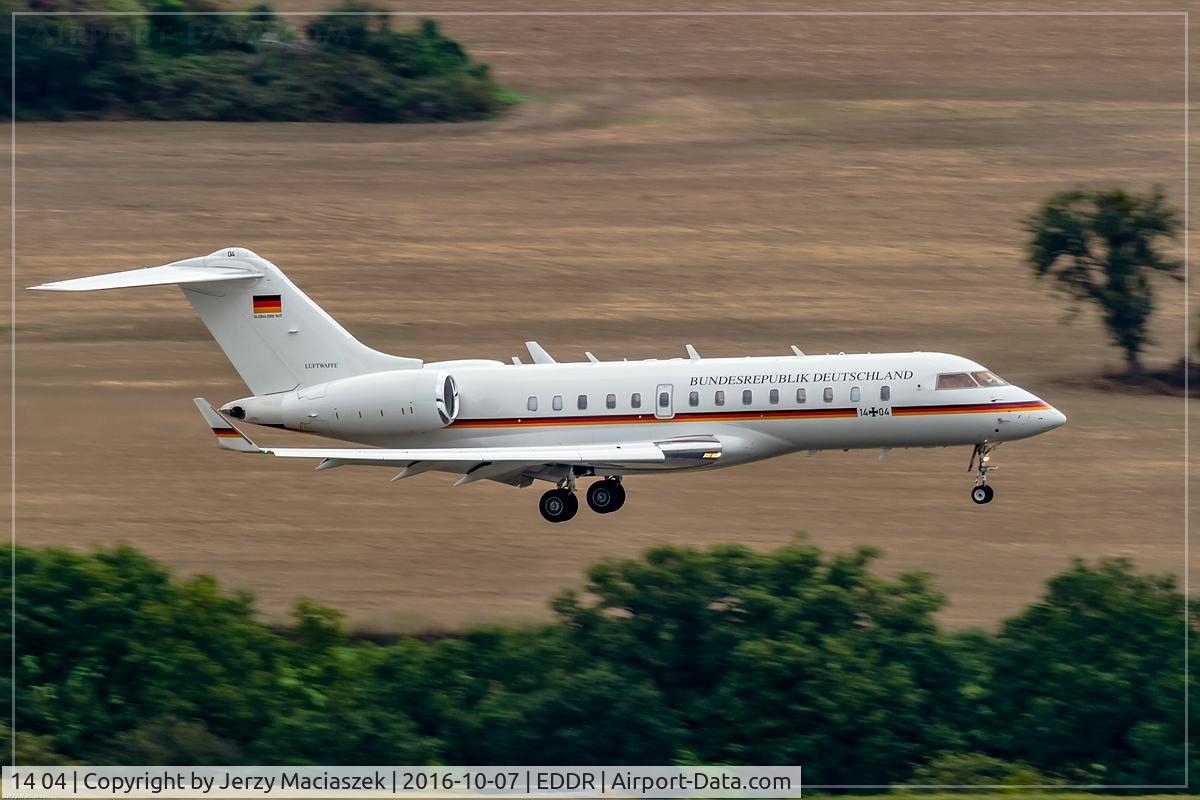 14 04, 2011 Bombardier BD-700-1A11 Global 5000 C/N 9417, BD-700-1A11