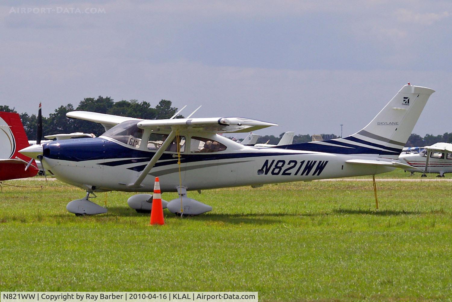 N821WW, 2006 Cessna 182T Skylane C/N 18281828, Cessna 182T Skylane [182-81828] Lakeland-Linder~N 16/04/2010