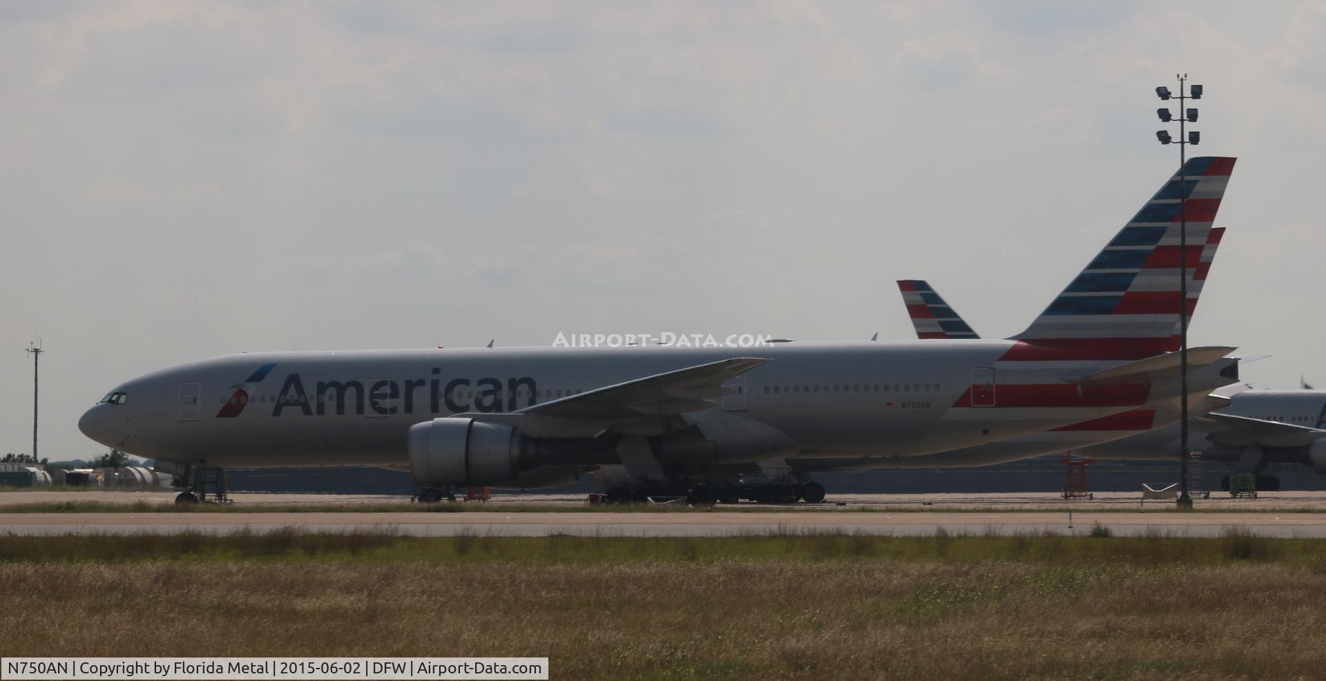 N750AN, 2001 Boeing 777-223 C/N 30259, American