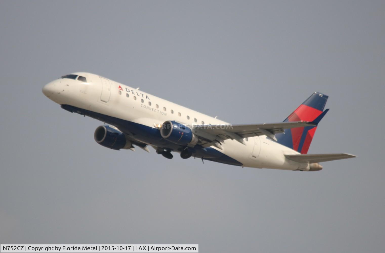 N752CZ, 2008 Embraer 170LR (ERJ-170-100LR) C/N 17000255, Delta Connection
