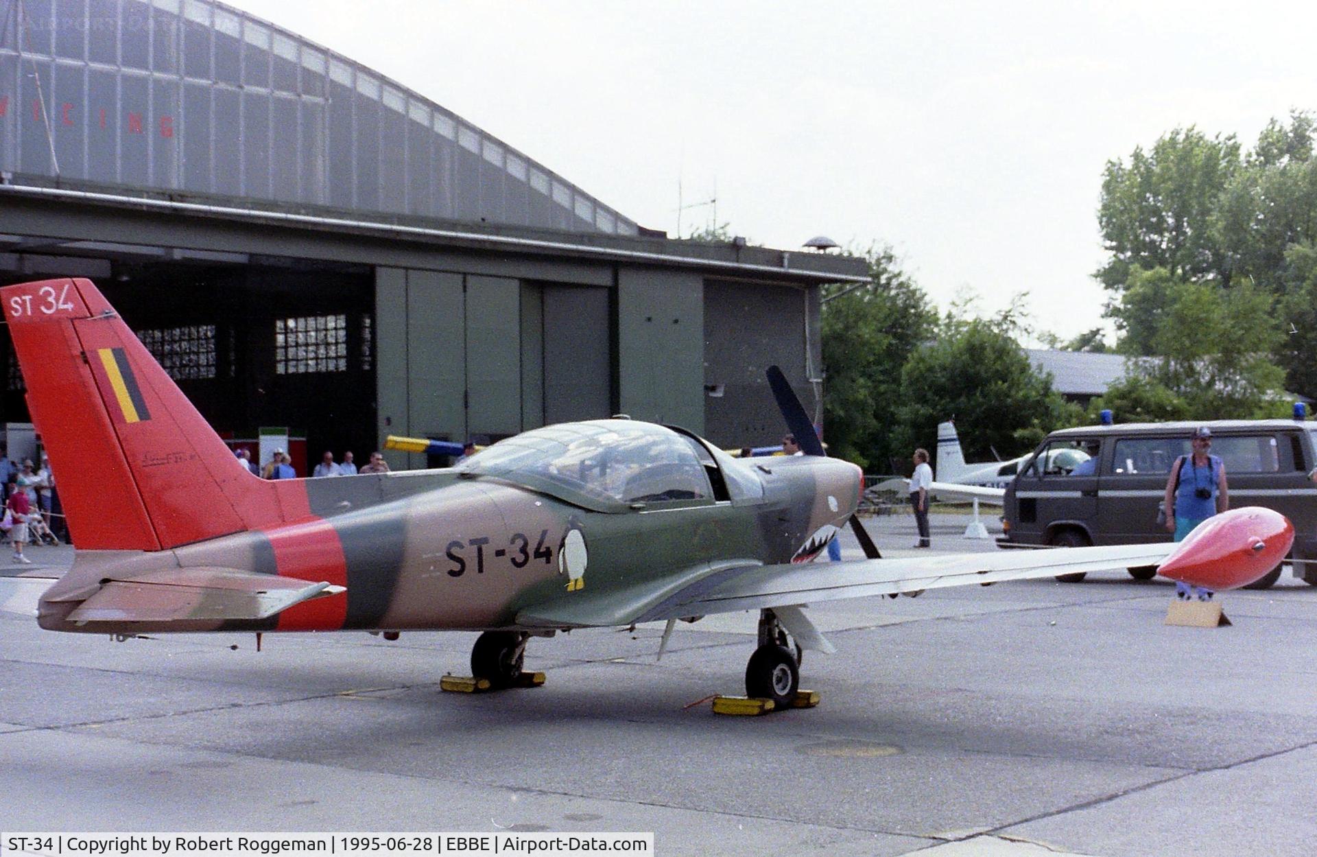 ST-34, SIAI-Marchetti SF-260MB C/N 10-34, Open day.