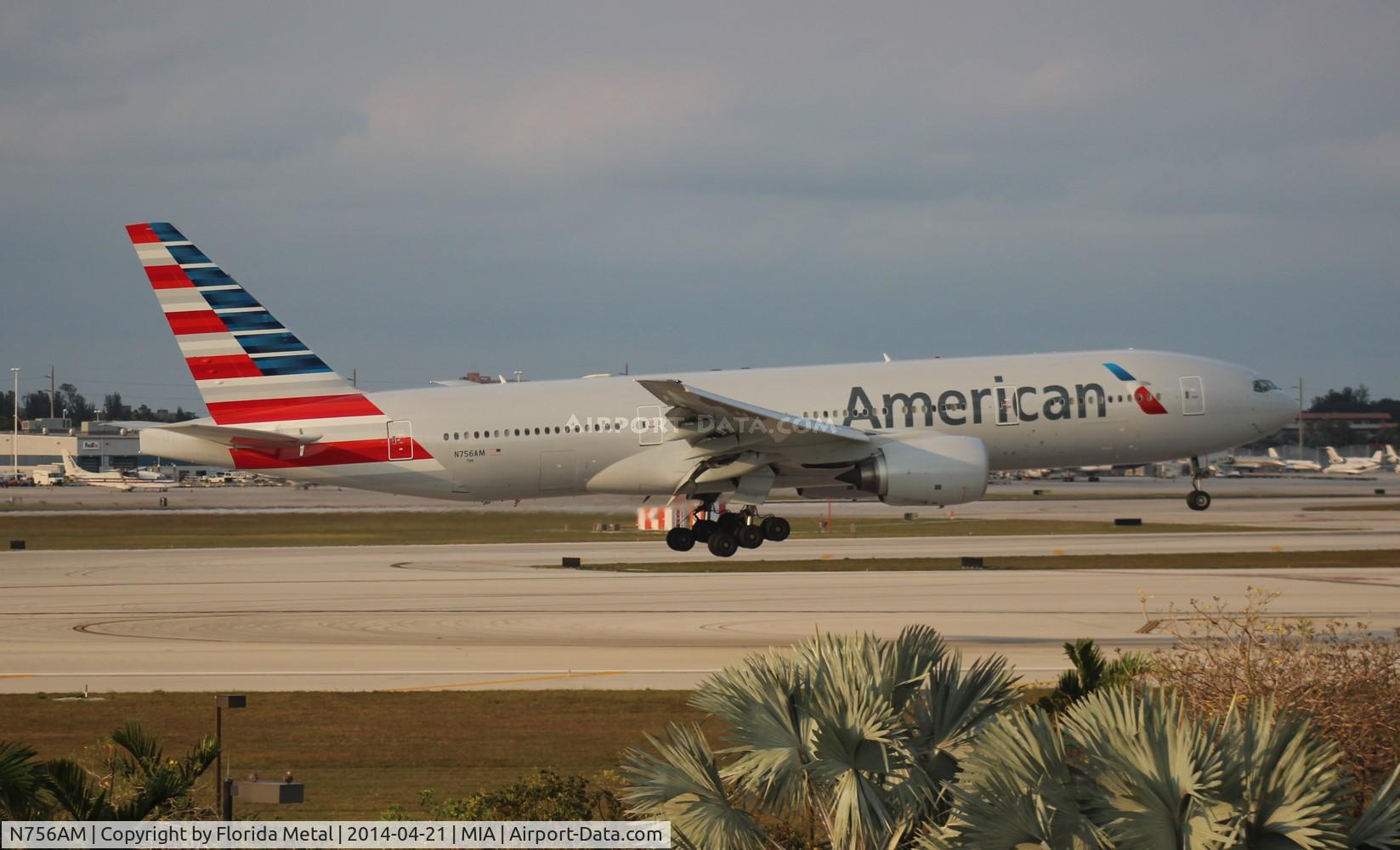 N756AM, 2001 Boeing 777-223 C/N 30264, American
