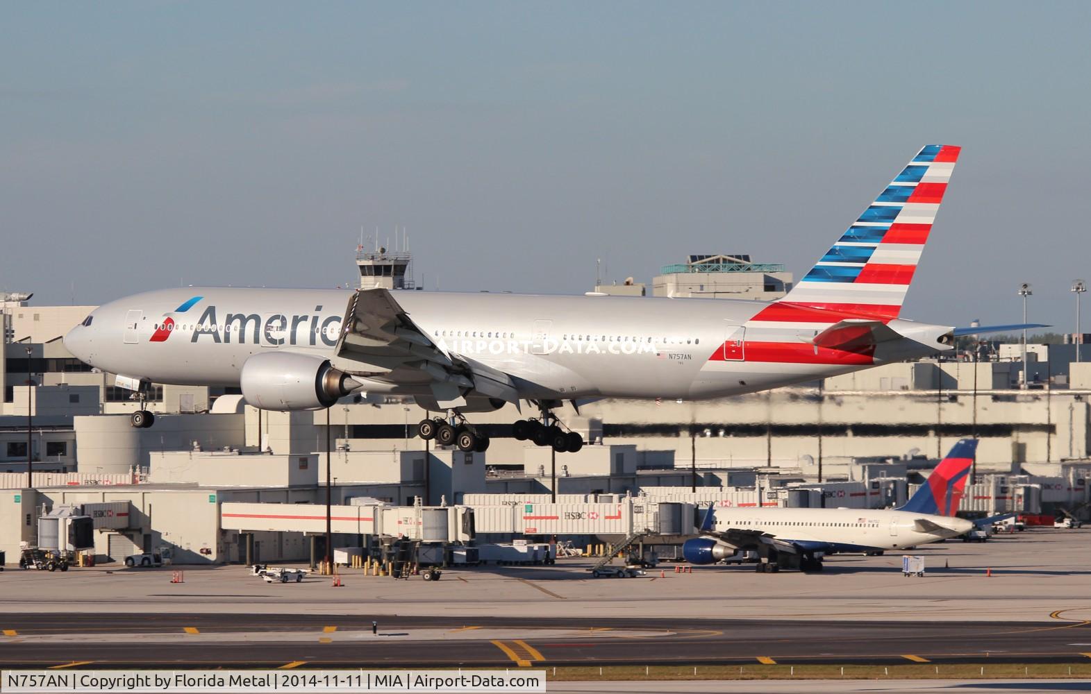 N757AN, 2001 Boeing 777-223 C/N 32636, American