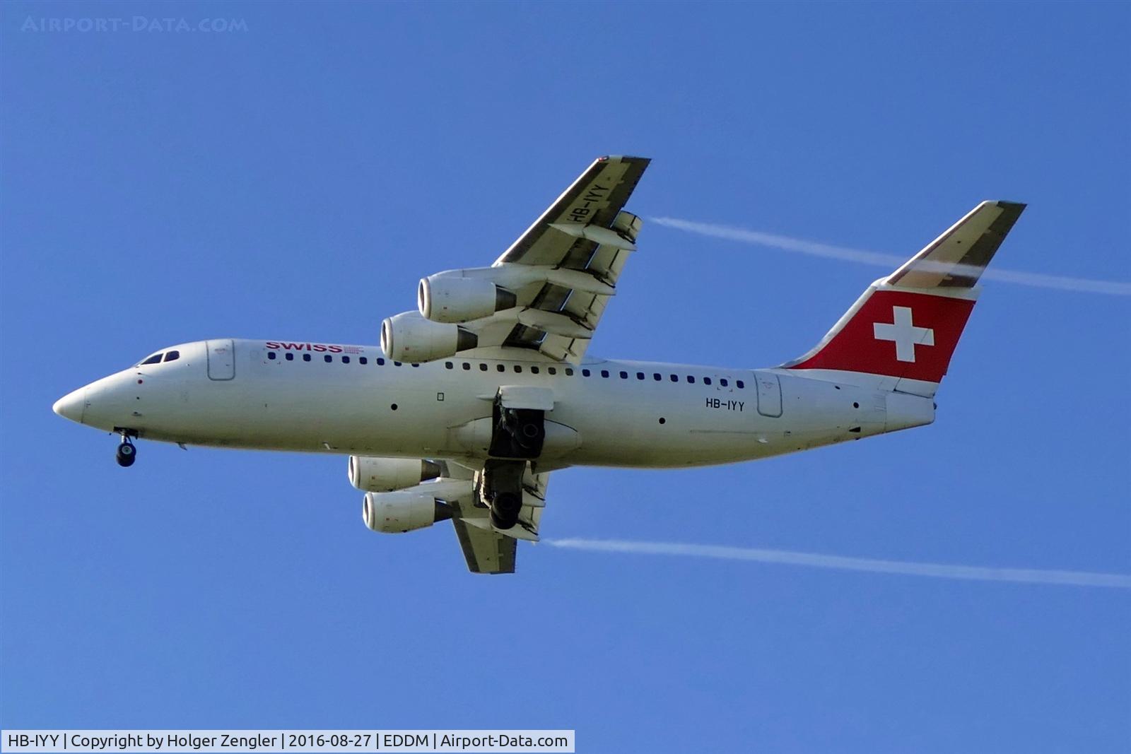 HB-IYY, 1998 British Aerospace Avro 146-RJ100 C/N E3339, Arrival from ZRH....