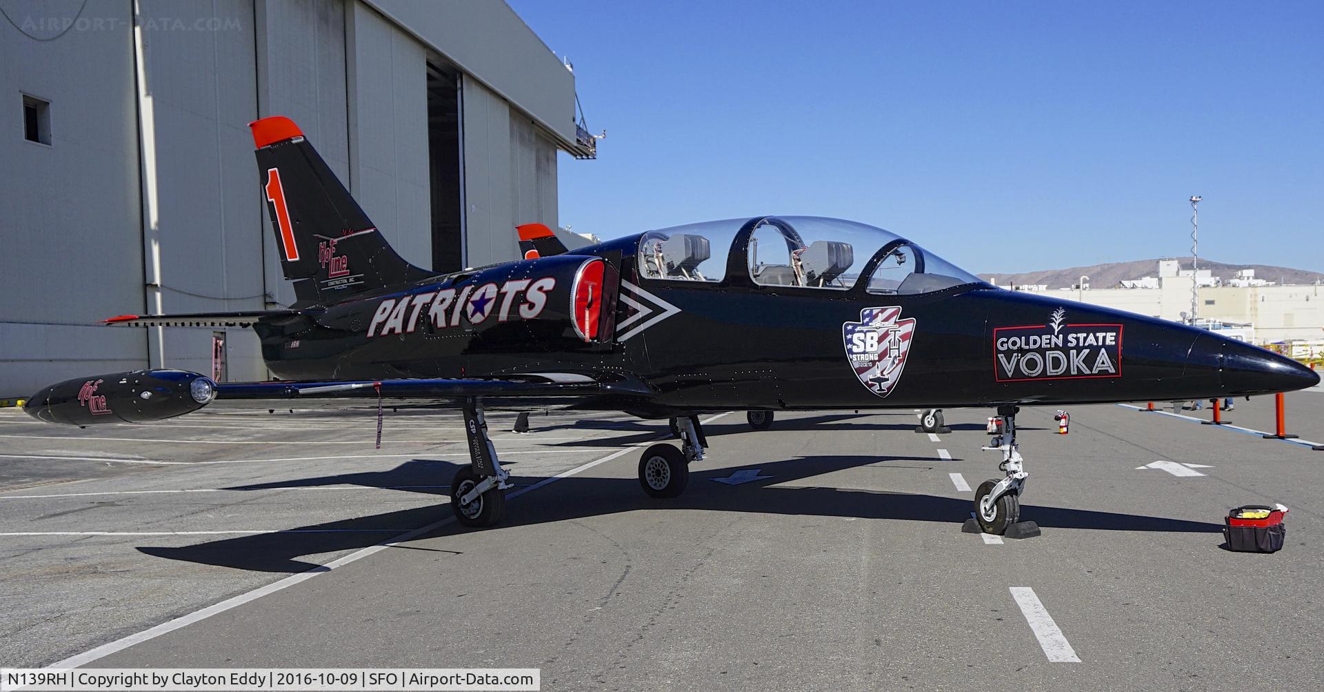 N139RH, 1984 Aero L-39 Albatros C/N 433129, United Airlines family day. 2016.