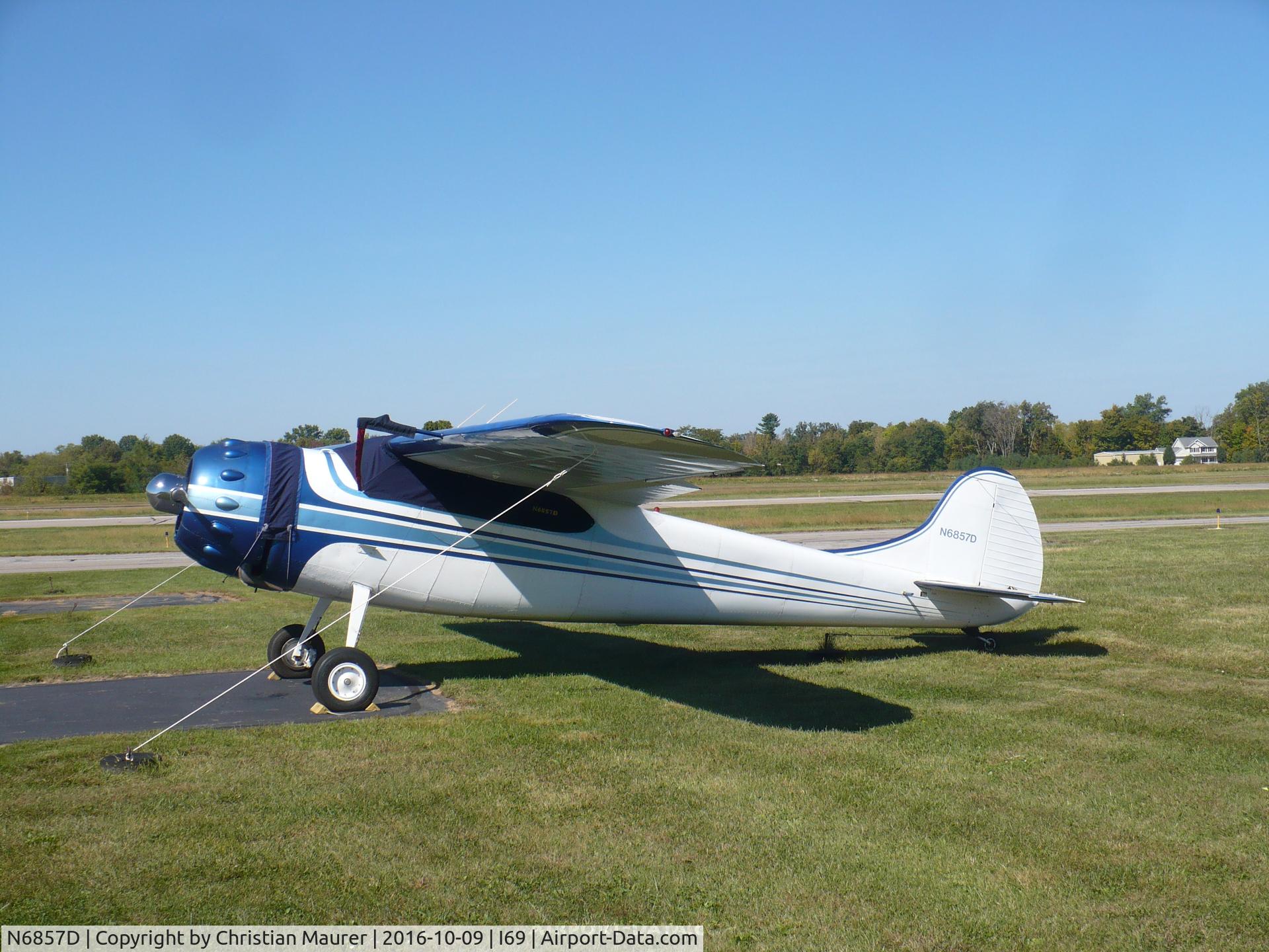 N6857D, 1951 Cessna 195 C/N 7848, Classic 195