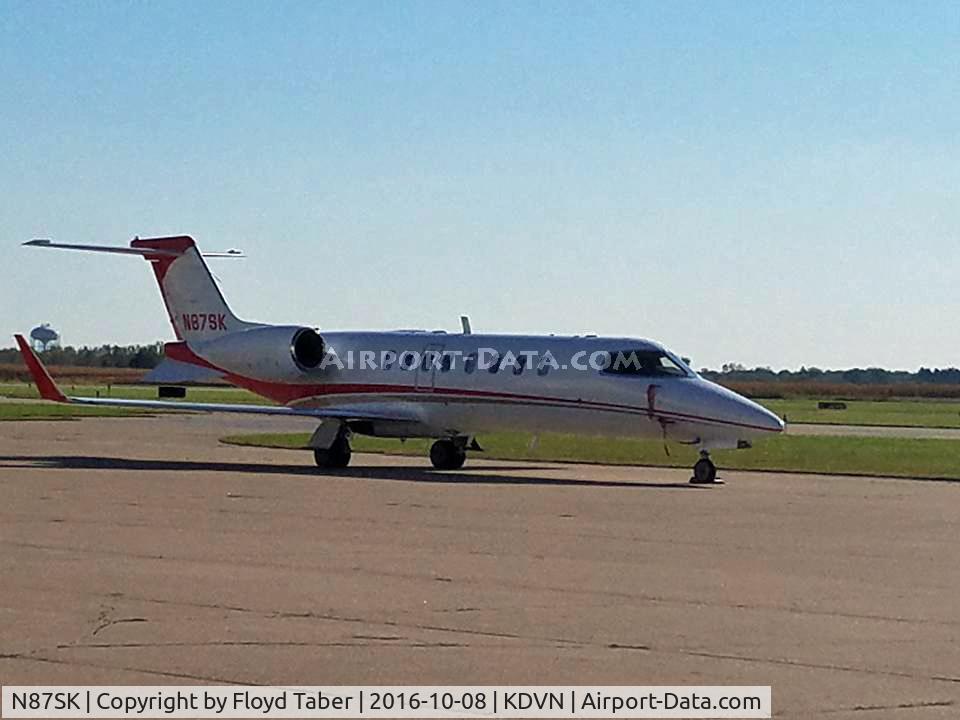 N87SK, 2006 Learjet Inc 45 C/N 45-317, Drop off of passengers