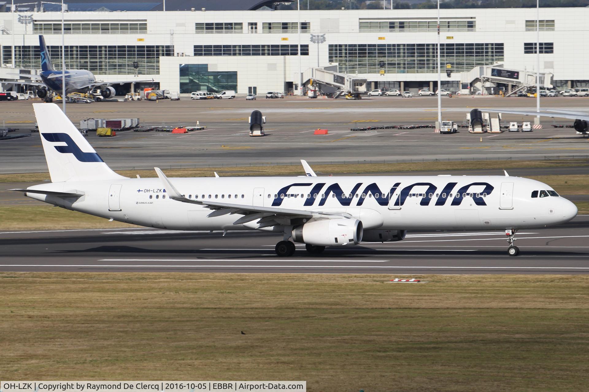 OH-LZK, 2014 Airbus A321-231 C/N 5961, Take off rwy 07R.