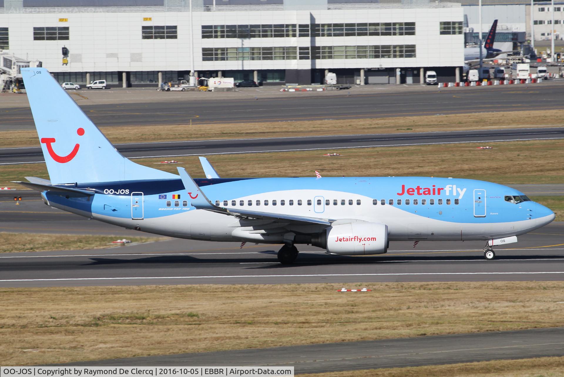 OO-JOS, 2008 Boeing 737-7K5 C/N 35282, Take off rwy 07R.