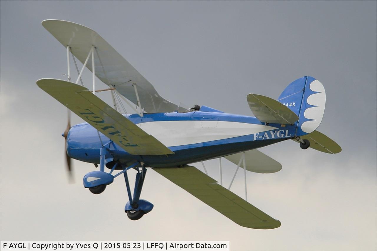 F-AYGL, 1930 Great Lakes 2T-1A Sport Trainer C/N 91, Great Lakes 2T-1A Sport Trainer, Take off rwy 28, La Ferté-Alais (LFFQ) Air show 2015