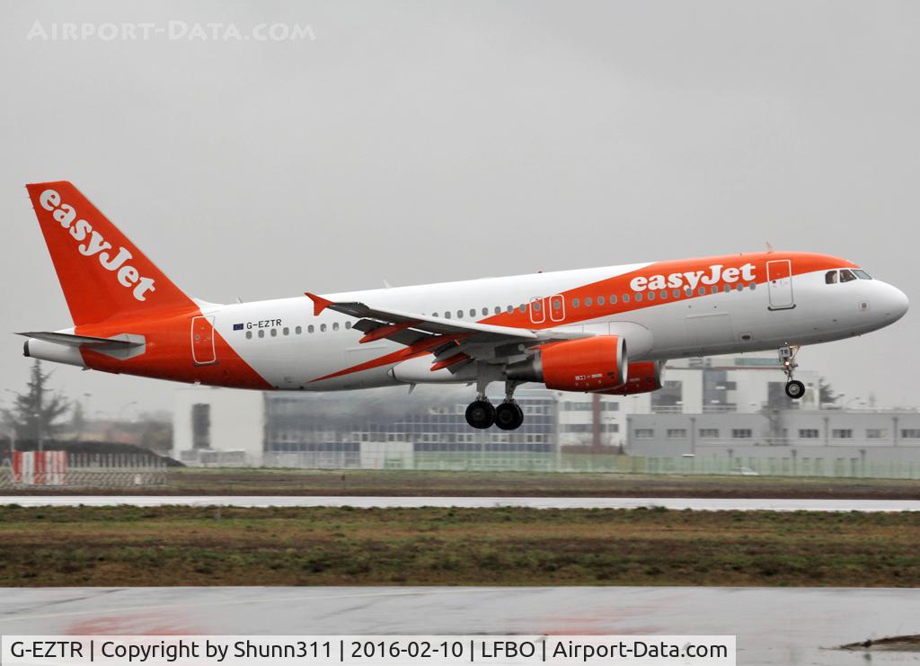 G-EZTR, 2010 Airbus A320-214 C/N 4179, Landing rwy 32R in new c/s