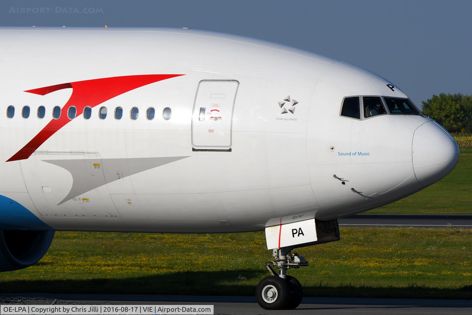 OE-LPA, 1997 Boeing 777-2Z9/ER C/N 28698, Austrian