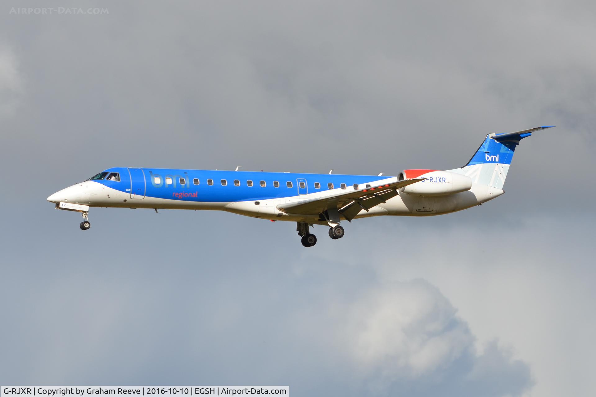 G-RJXR, 1998 Embraer EMB-145EP (ERJ-145EP) C/N 145070, Landing at Norwich.