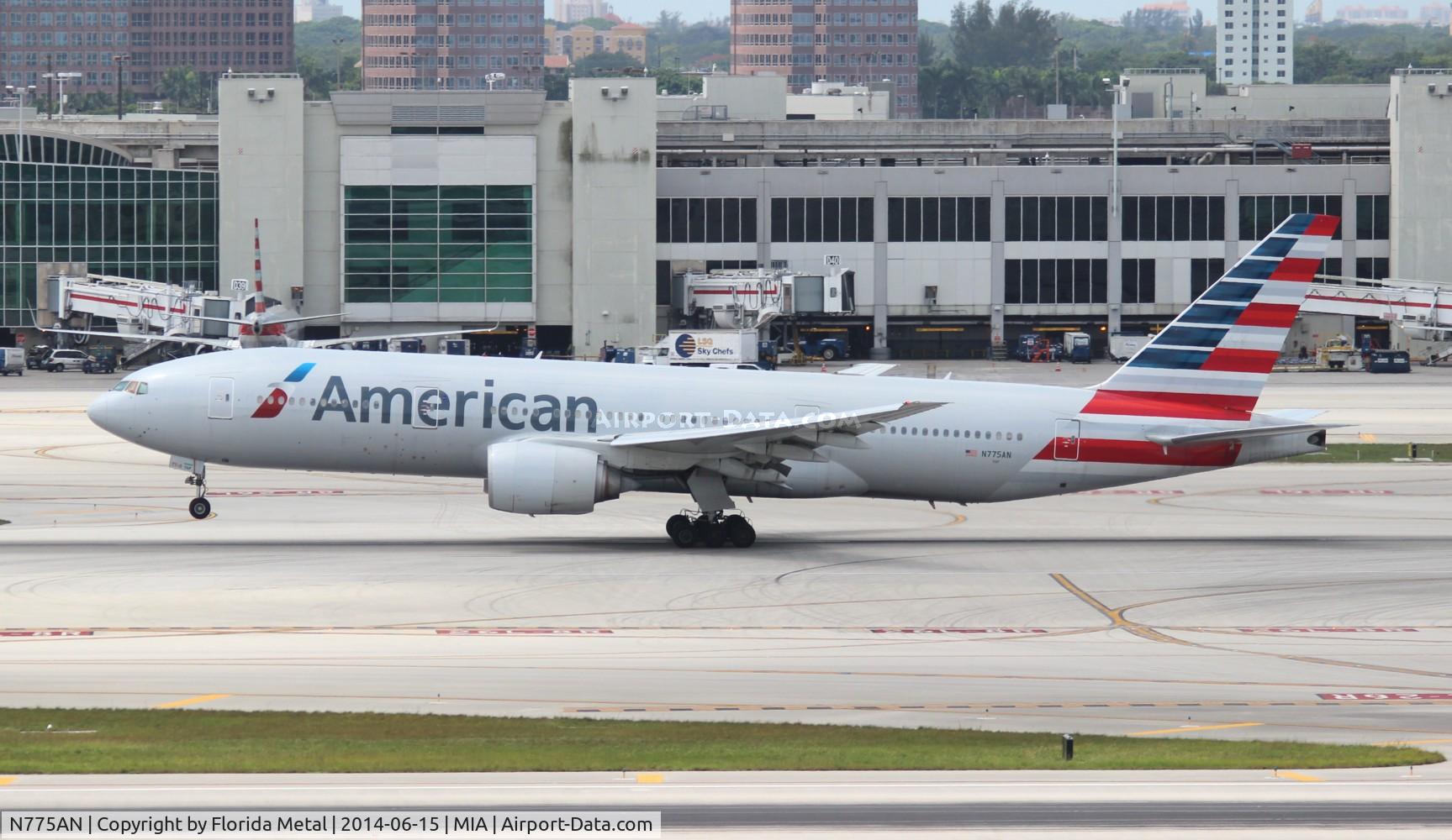 N775AN, 1999 Boeing 777-223 C/N 29584, American