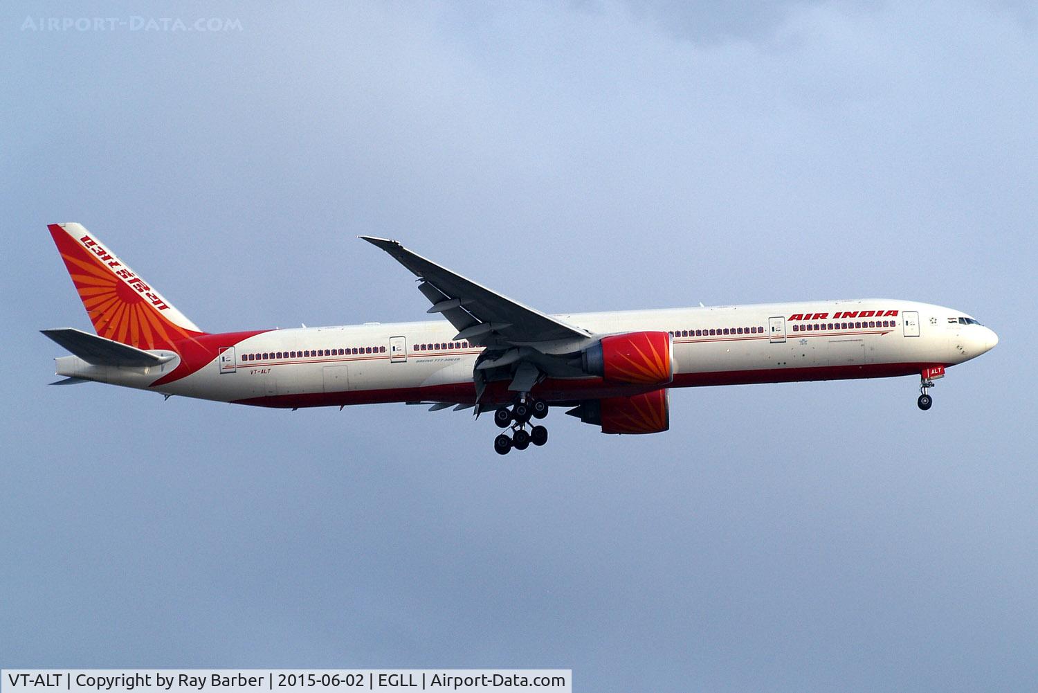 VT-ALT, 2010 Boeing 777-337/ER C/N 36318, Boeing 777-337ER [36318] (Air India) Home~G 02/06/2015. On approach 27L.