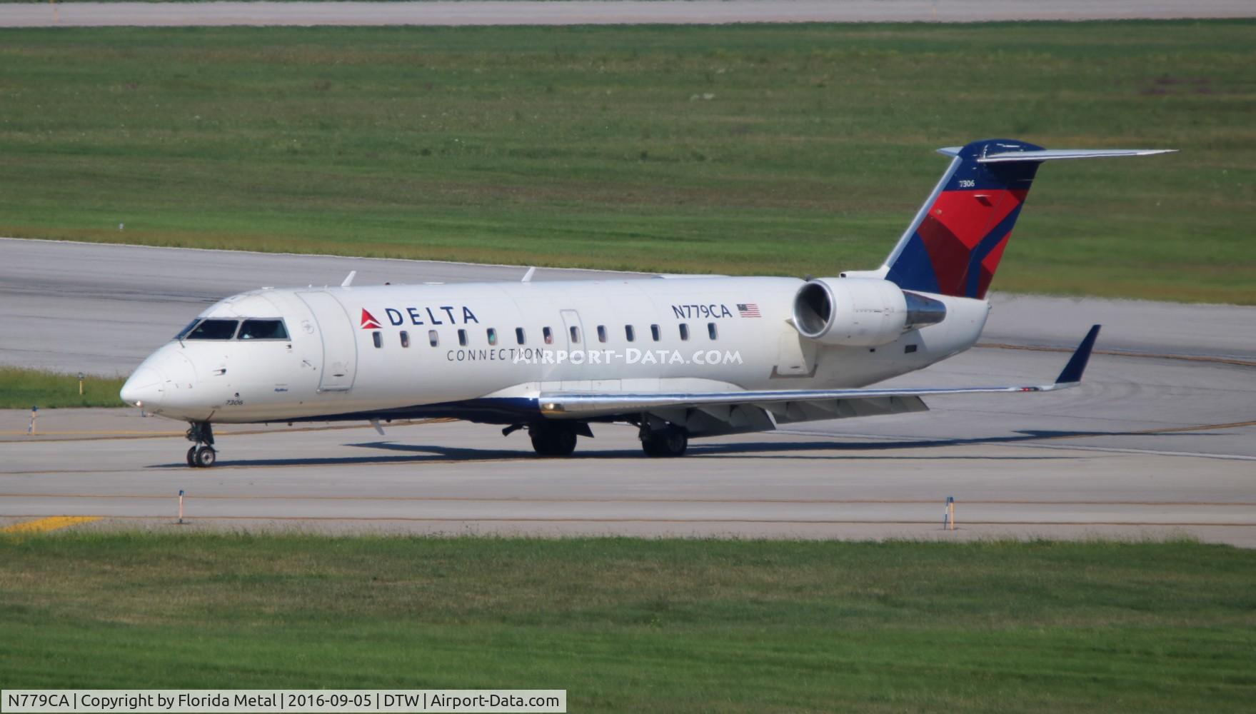 N779CA, 1999 Bombardier CRJ-100ER (CL-600-2B19) C/N 7306, Delta Connection