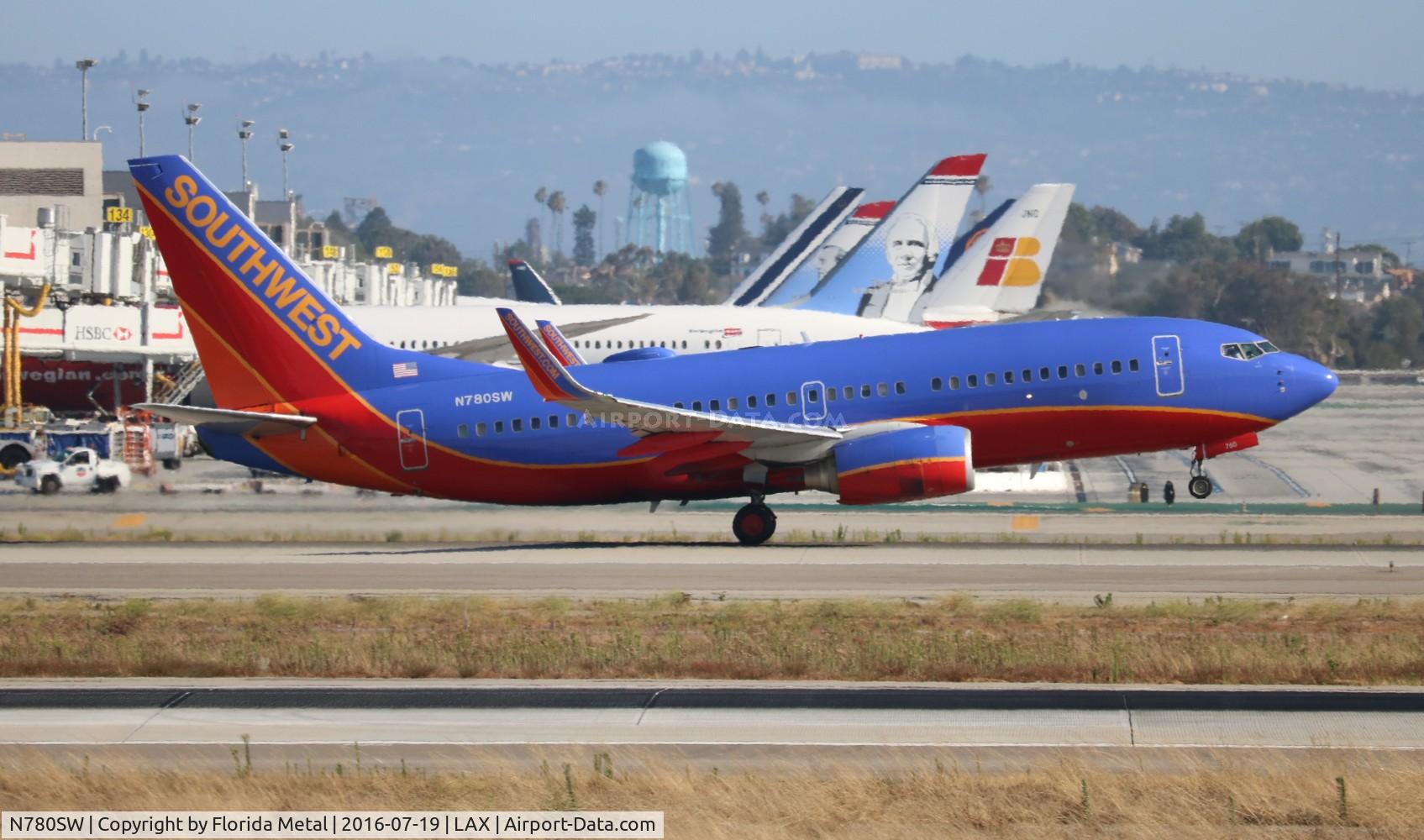 N780SW, 2000 Boeing 737-7H4 C/N 27885, Southwest