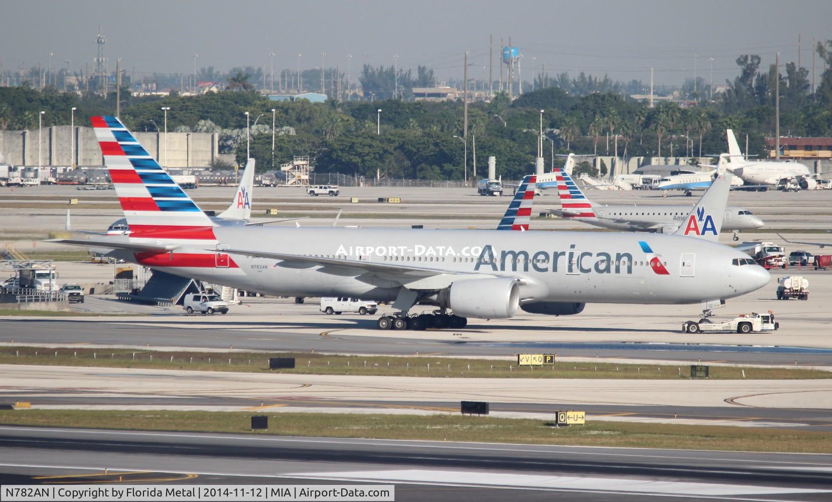 N782AN, 2000 Boeing 777-223 C/N 30003, American