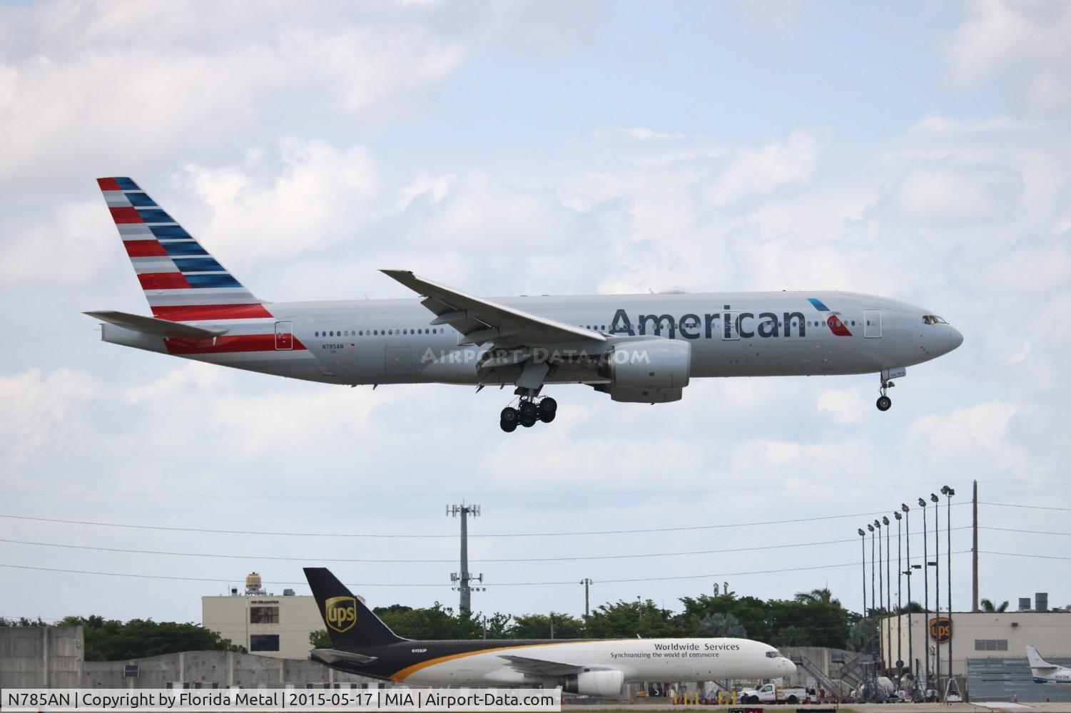 N785AN, 2000 Boeing 777-223/ER C/N 30005, American