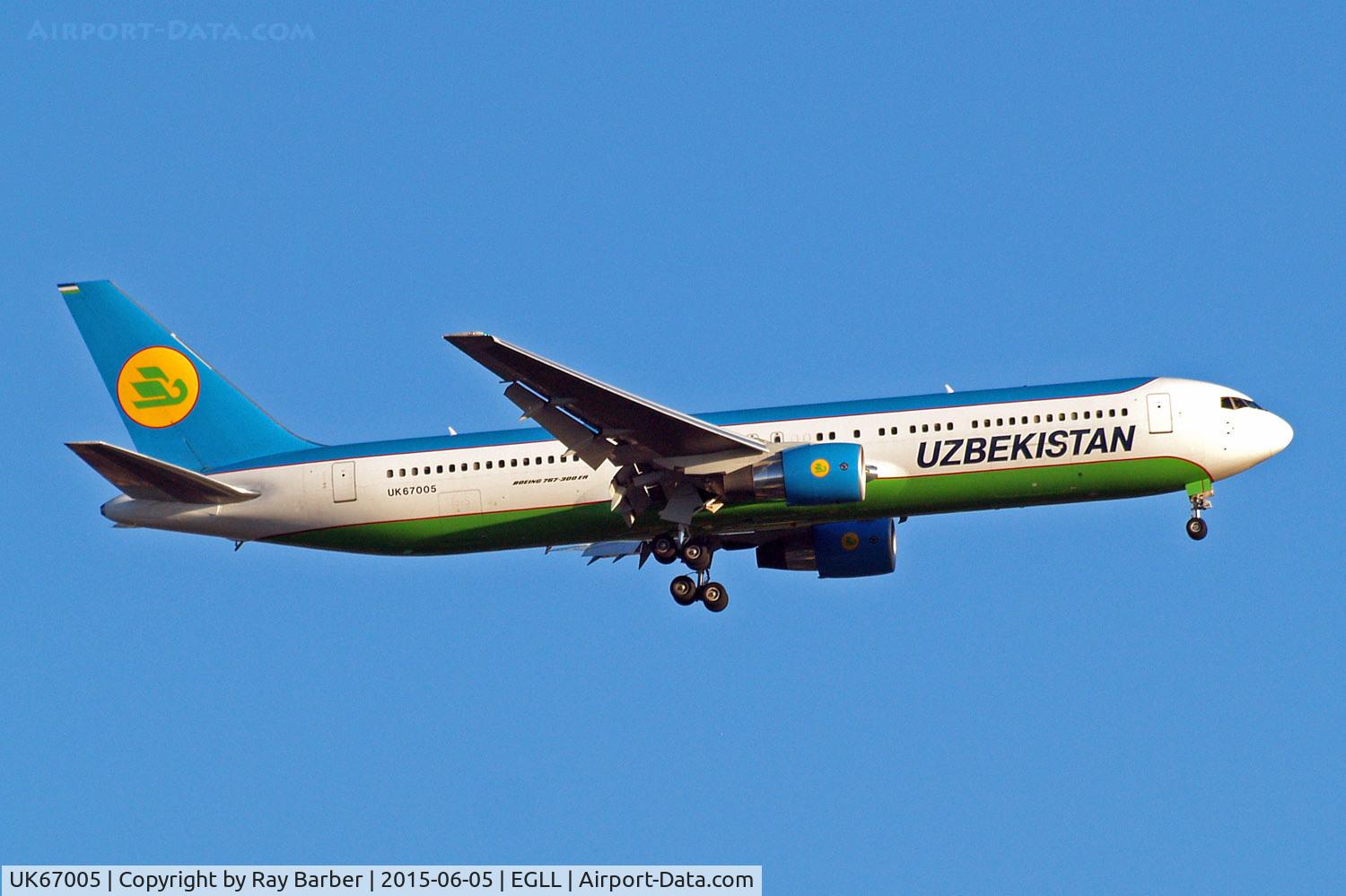 UK67005, 2013 Boeing 767-33P/ER C/N 40533, Boeing 767-33PER [40533] (Uzbekistan Airways) Home~G 05/06/2015. On approach 27L.