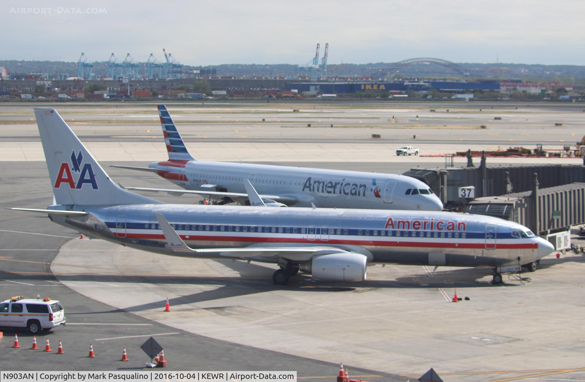 N903AN, 1999 Boeing 737-823 C/N 29505, Boeing 737-800