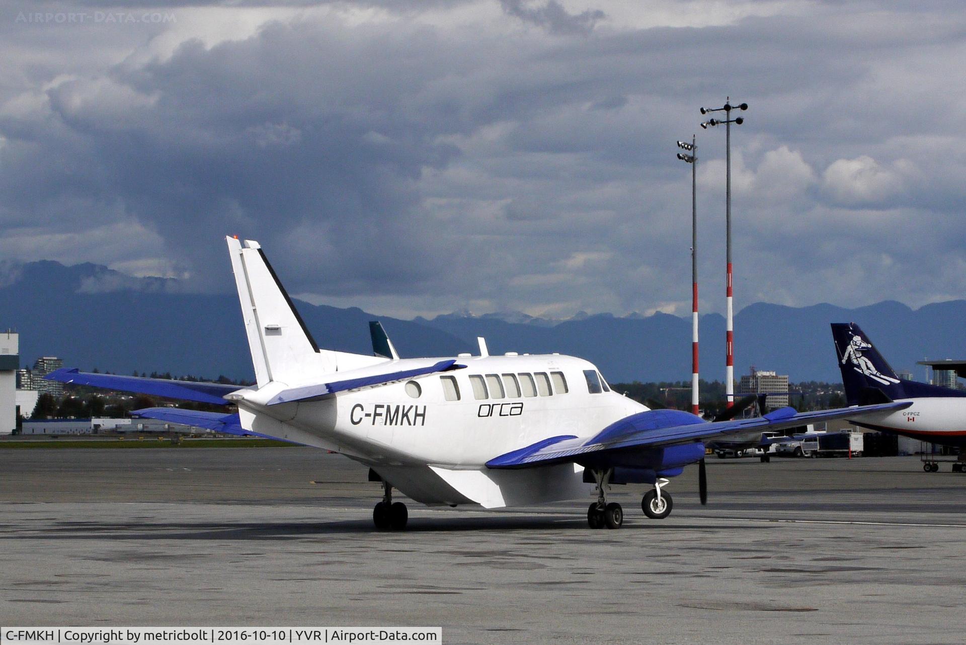 C-FMKH, 1968 Beech 99 C/N U-12, YVR South Terminal